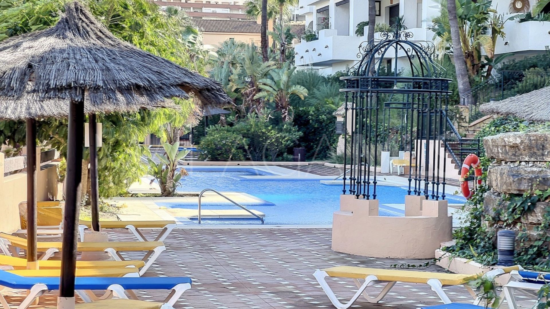 Erdgeschosswohnung for sale in Duquesa Village