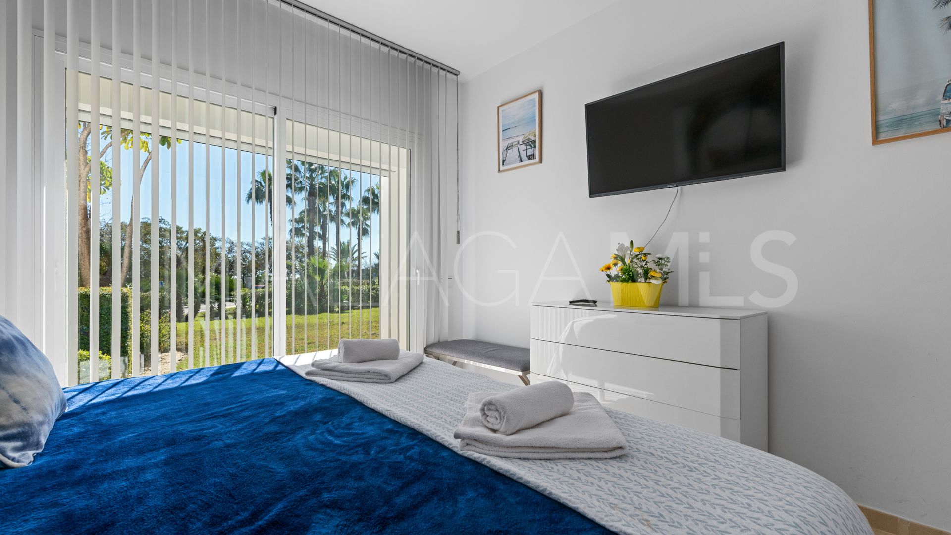 For sale 2 bedrooms apartment in Alcazaba Lagoon