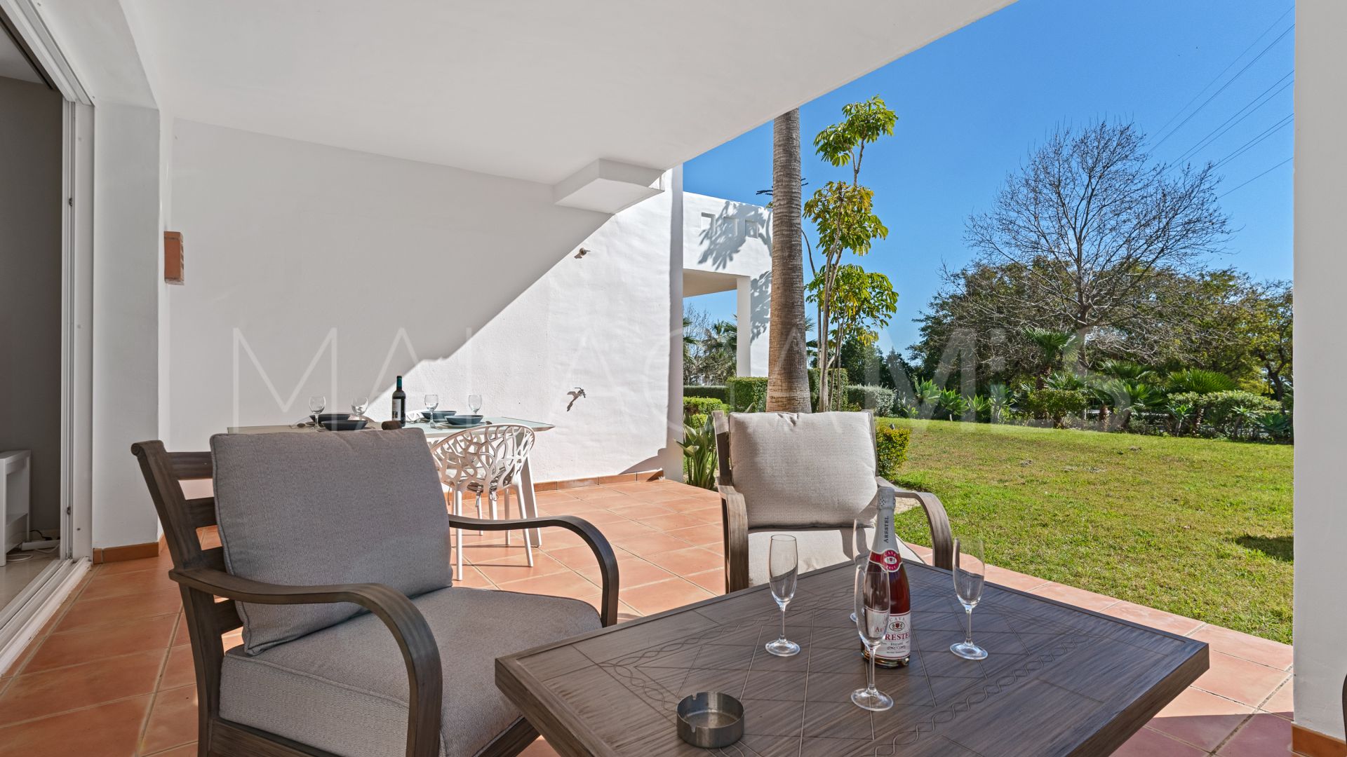 For sale 2 bedrooms apartment in Alcazaba Lagoon