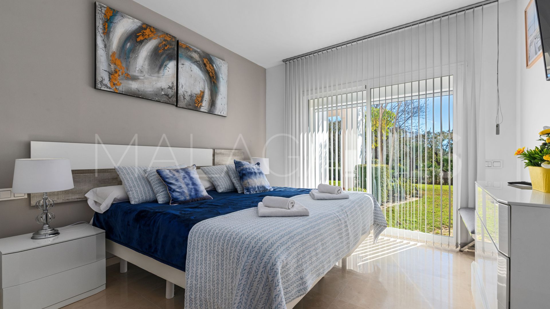 For sale 2 bedrooms apartment in Alcazaba Lagoon