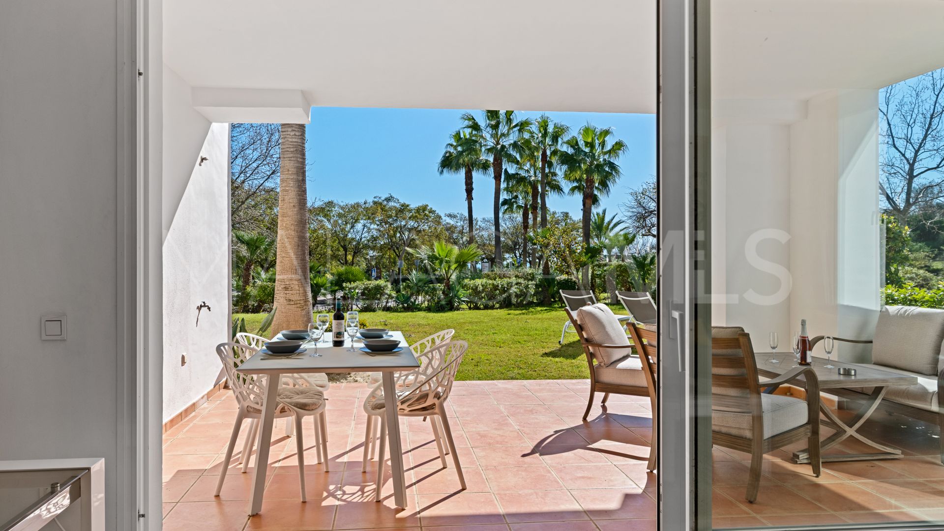 For sale 2 bedrooms apartment in Alcazaba Lagoon