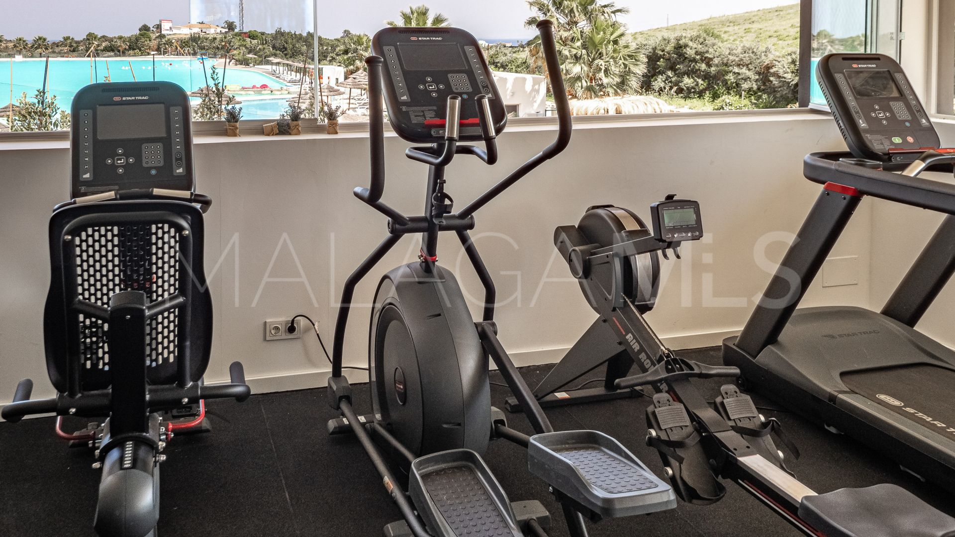 For sale 2 bedrooms apartment in Alcazaba Lagoon