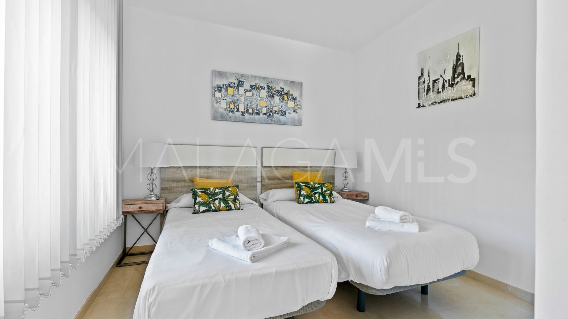 For sale 2 bedrooms apartment in Alcazaba Lagoon