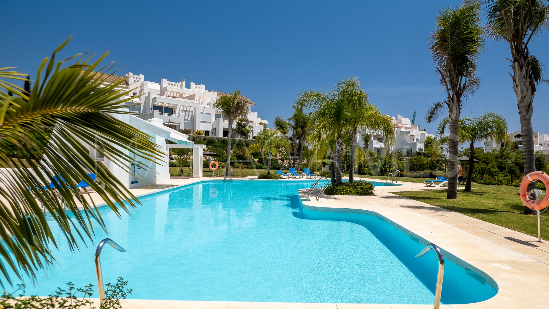 For sale 2 bedrooms apartment in Alcazaba Lagoon