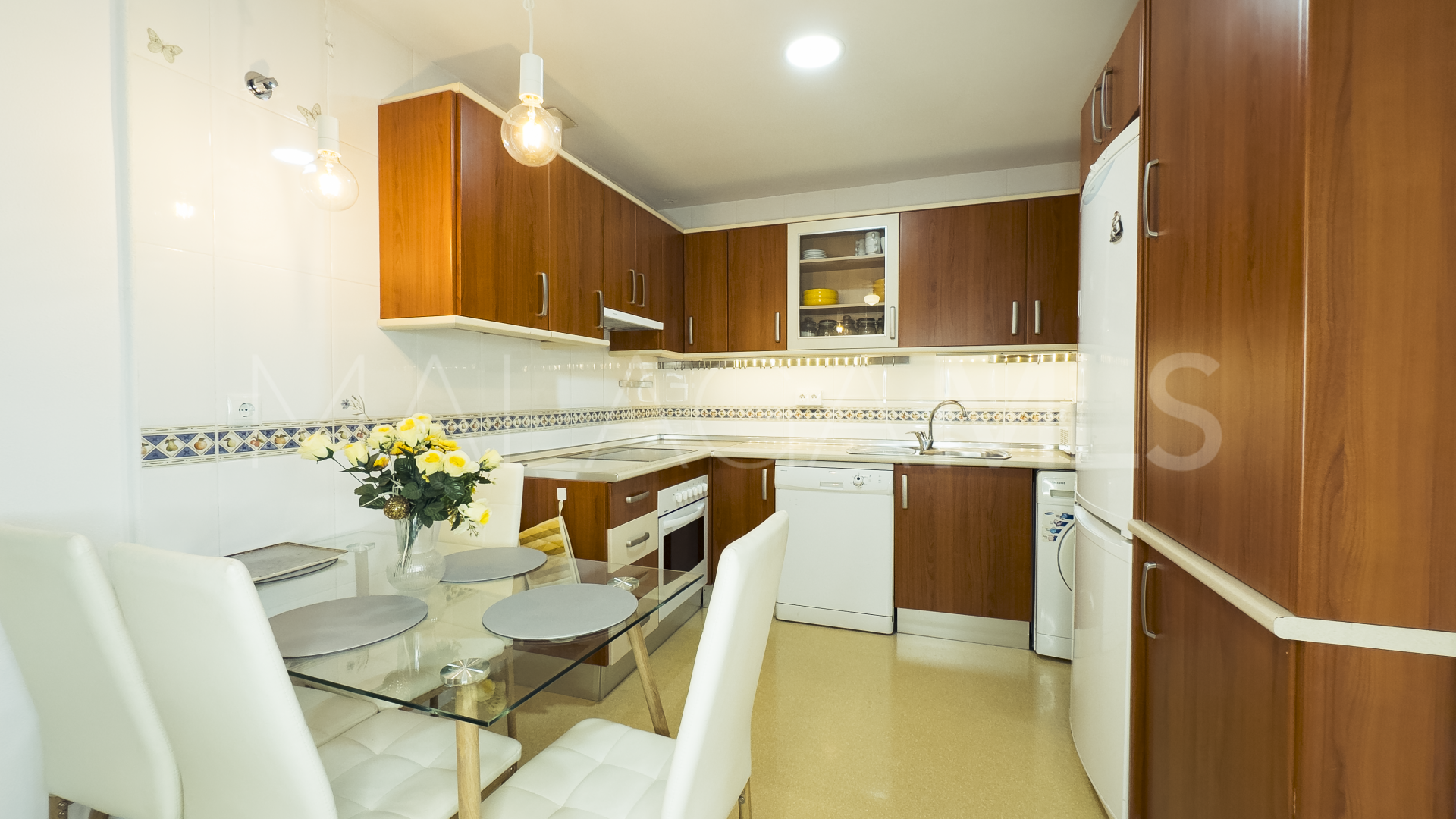 For sale Sabinillas apartment with 3 bedrooms