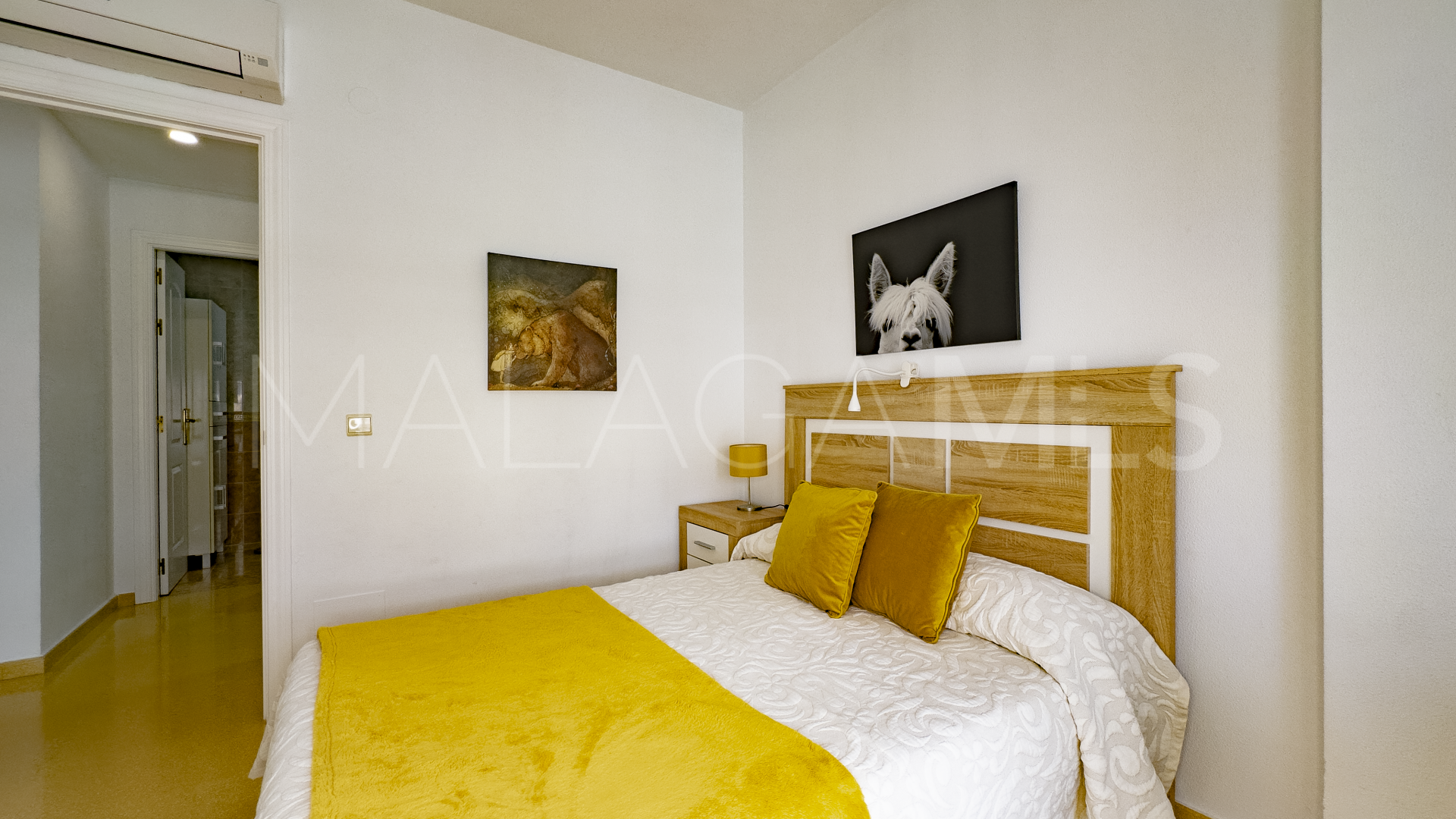 For sale Sabinillas apartment with 3 bedrooms