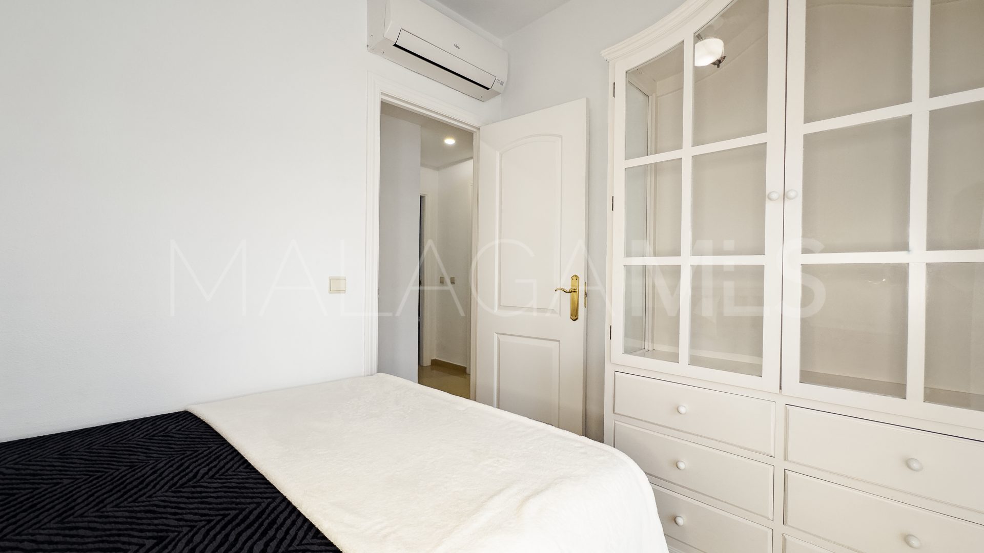 For sale Sabinillas apartment with 3 bedrooms