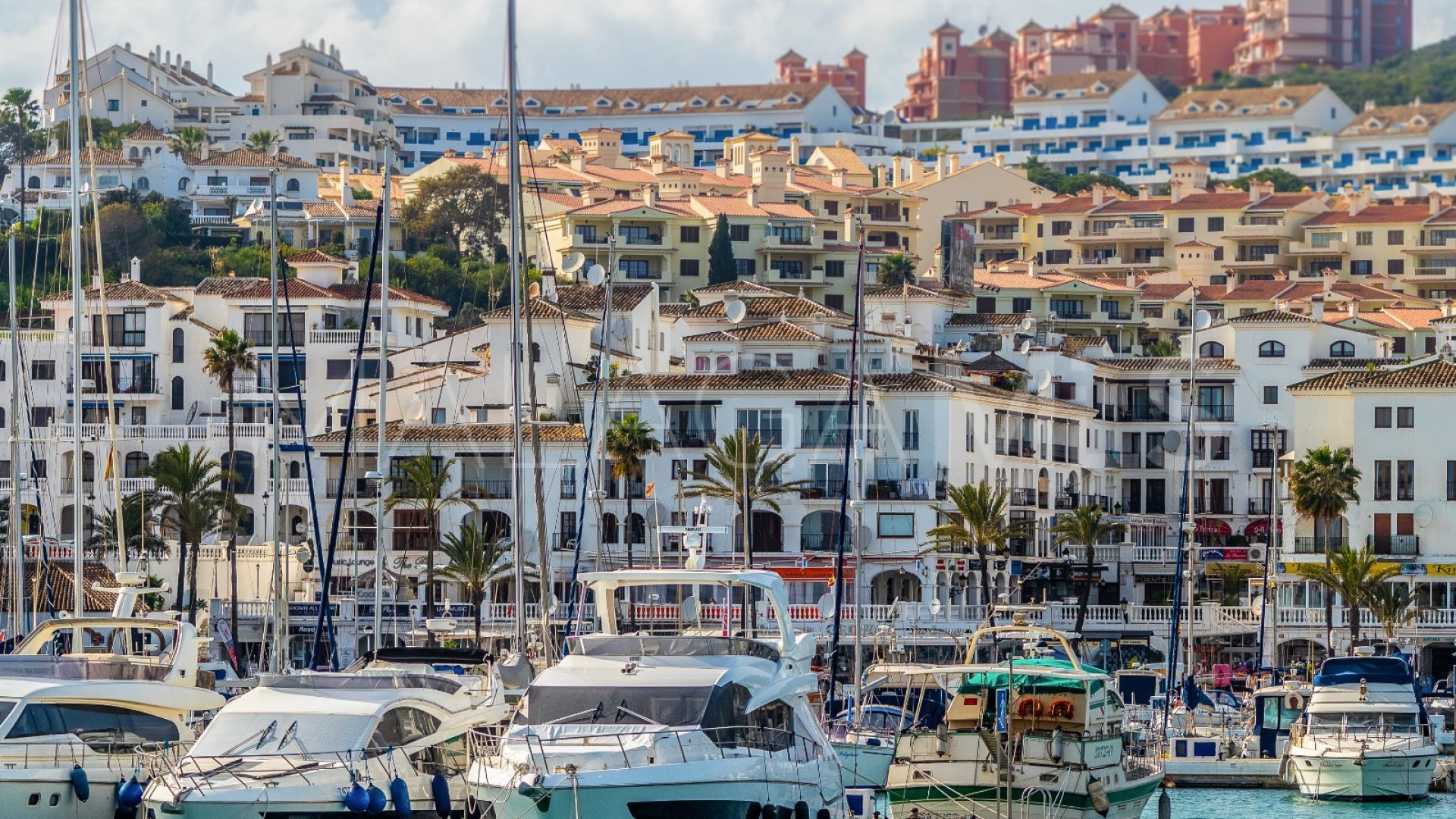 Apartment for sale in Marina Real