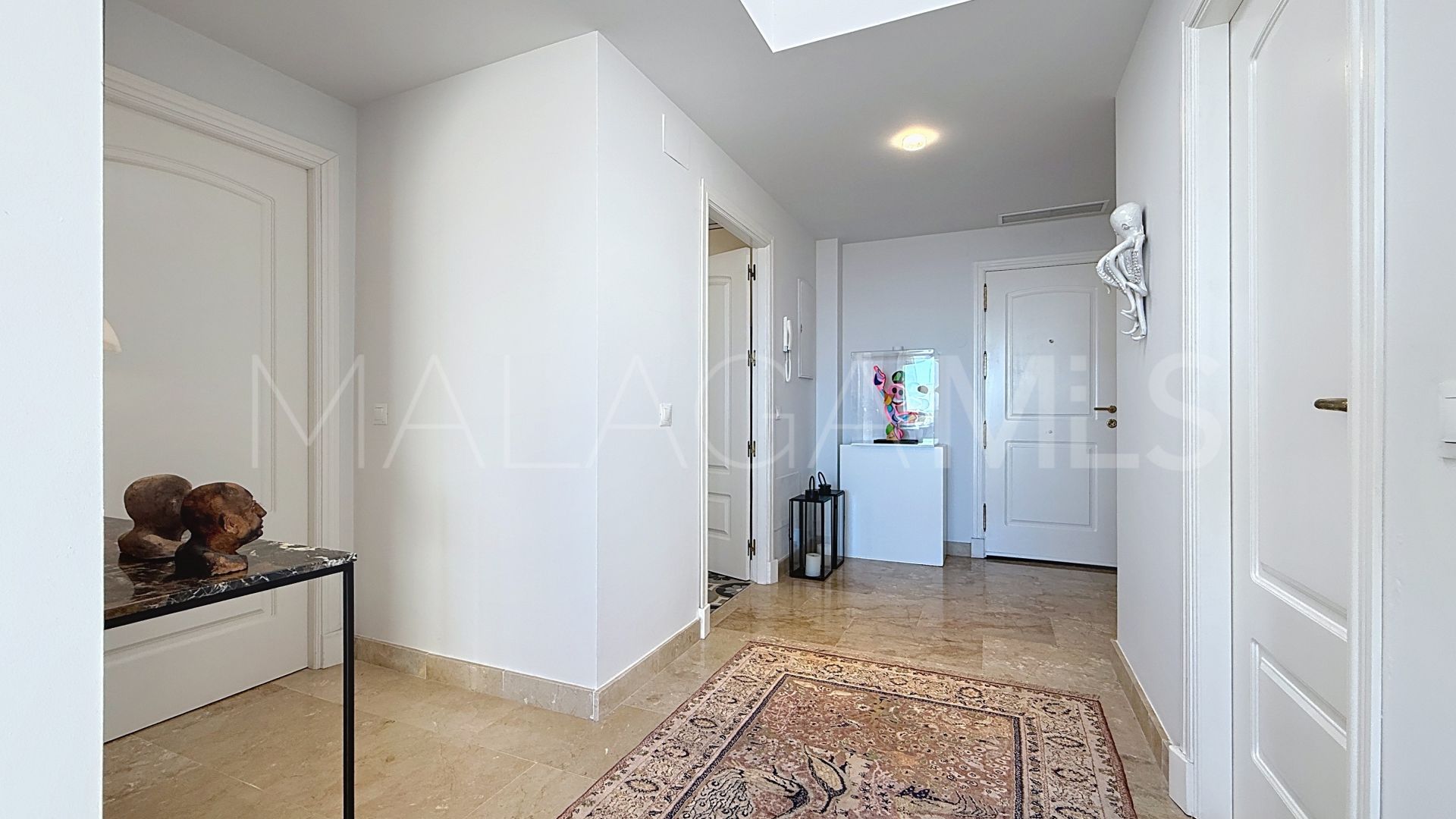 For sale penthouse in Duquesa Village with 3 bedrooms