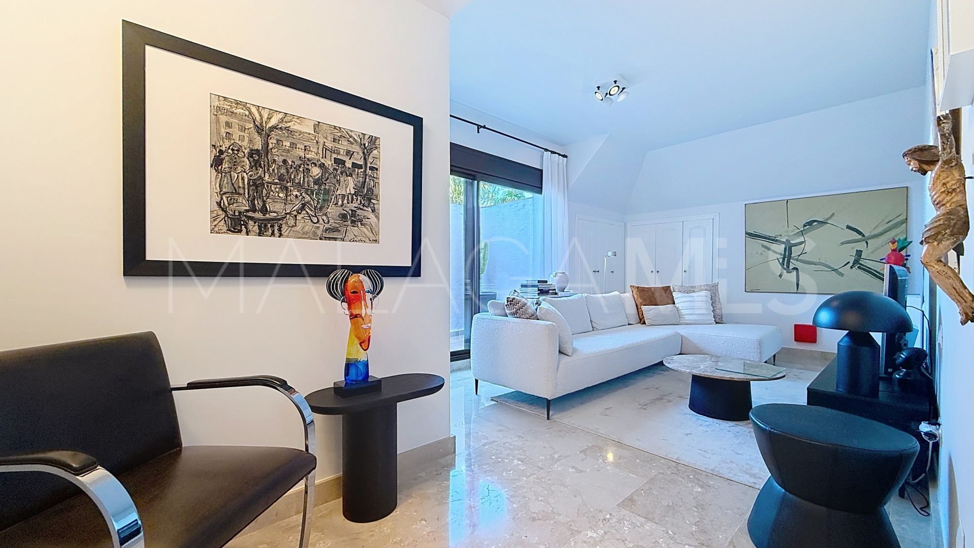 For sale penthouse in Duquesa Village with 3 bedrooms