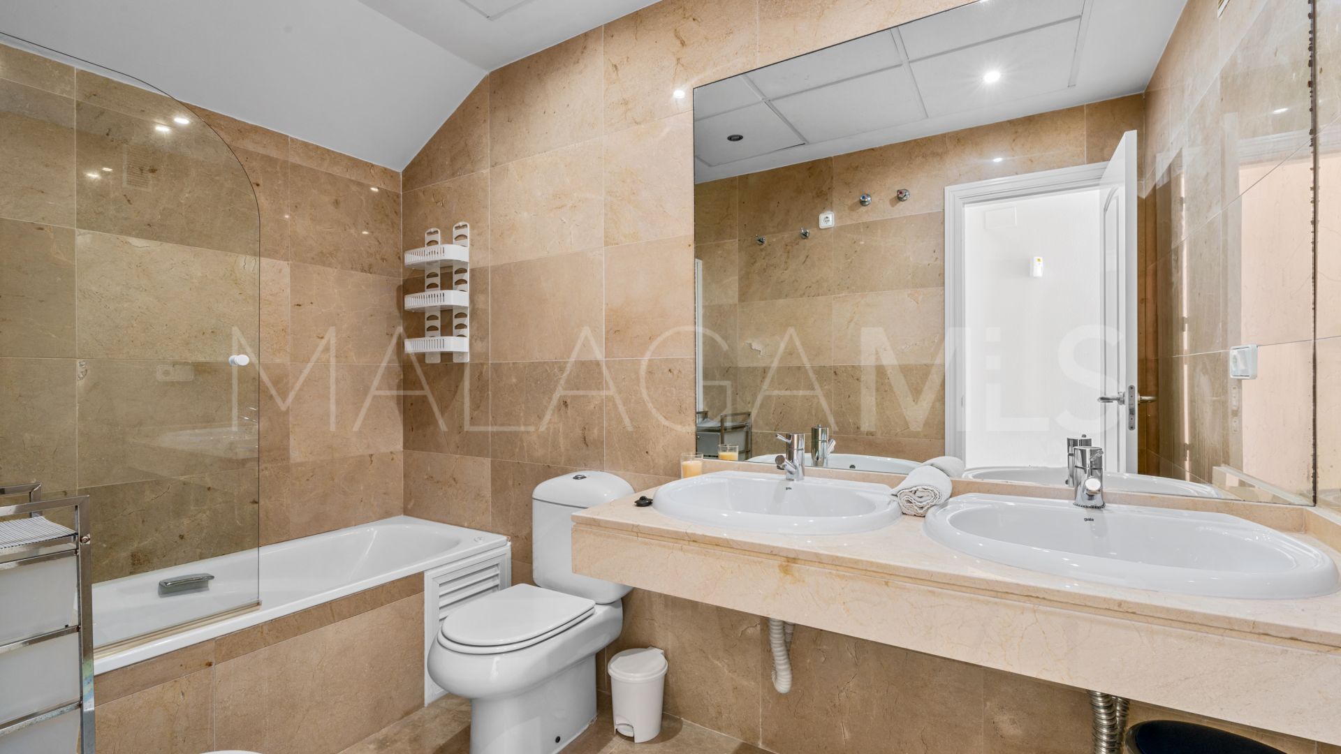 Duplex penthouse for sale in Duquesa Suites