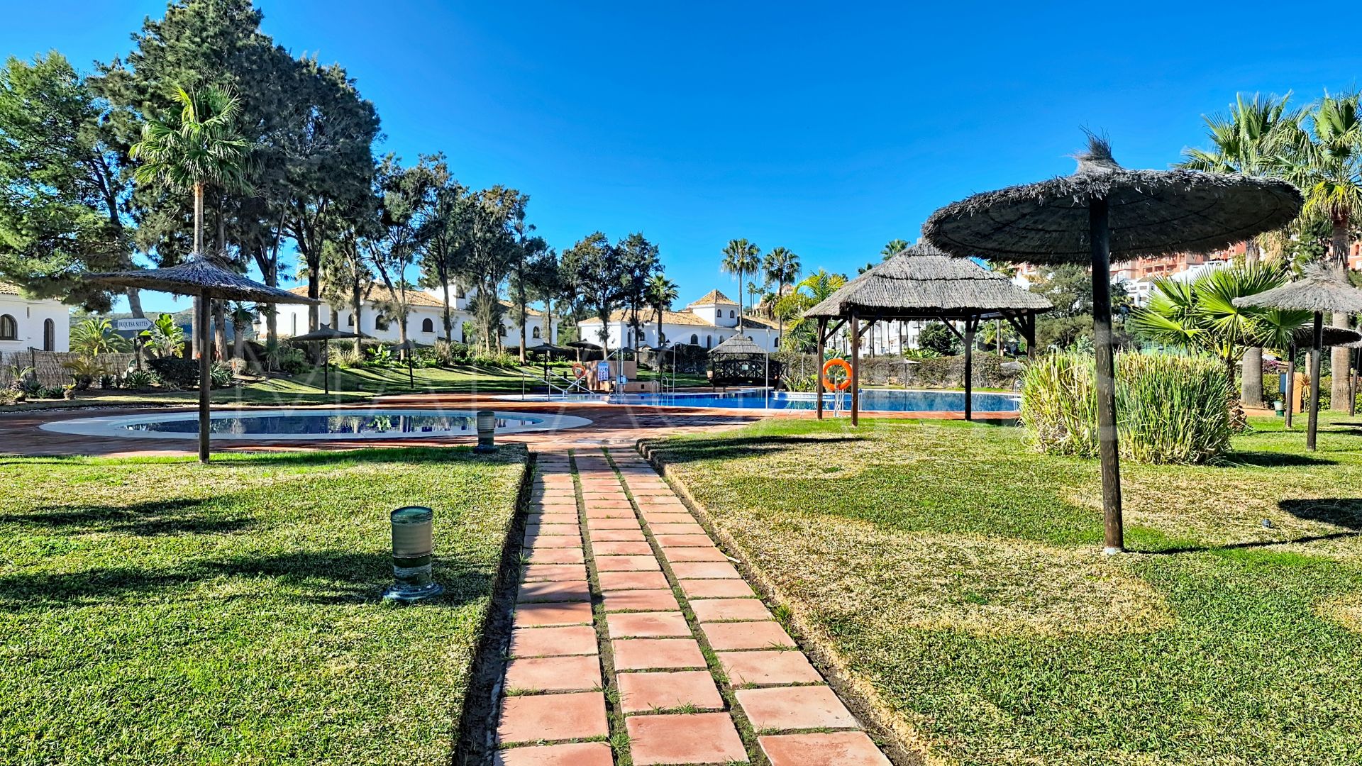 Tvåvånings takvåning for sale in Duquesa Suites