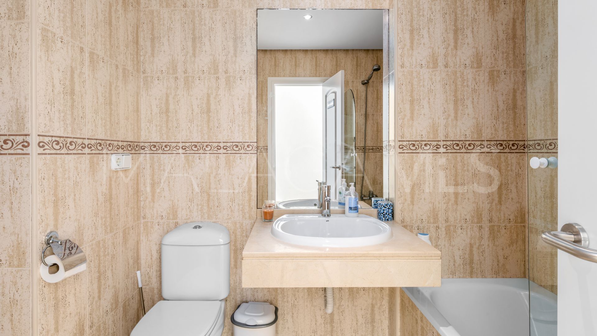 Duplex penthouse for sale in Duquesa Suites