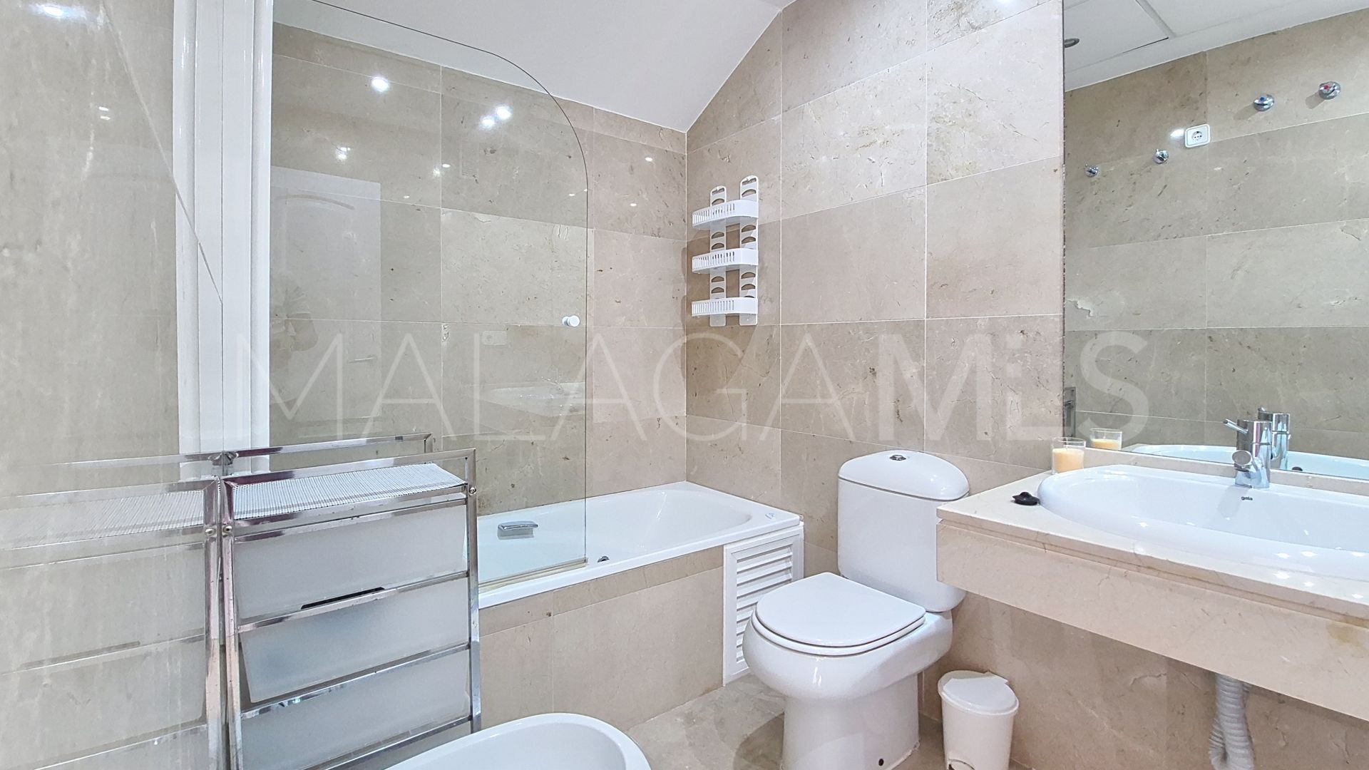 Tvåvånings takvåning for sale in Duquesa Suites