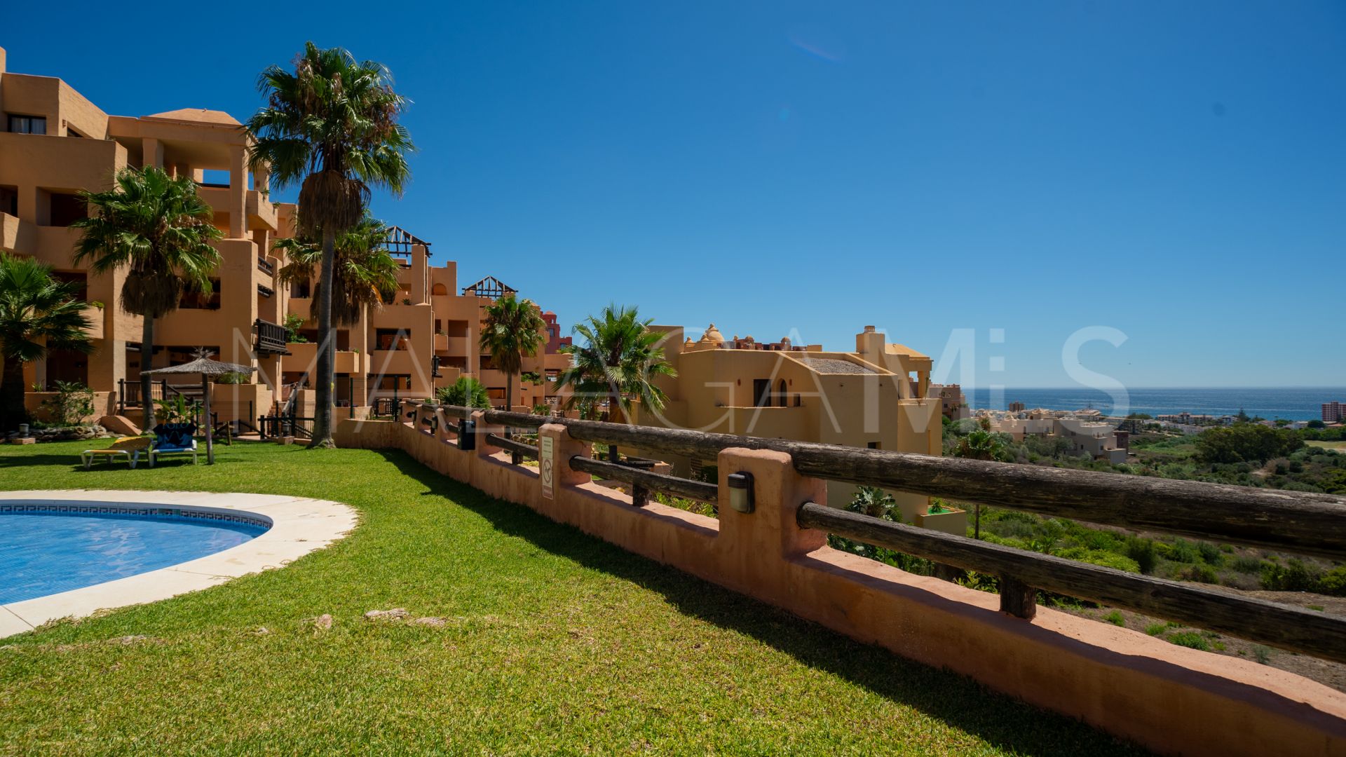 For sale La Duquesa Golf ground floor apartment with 2 bedrooms