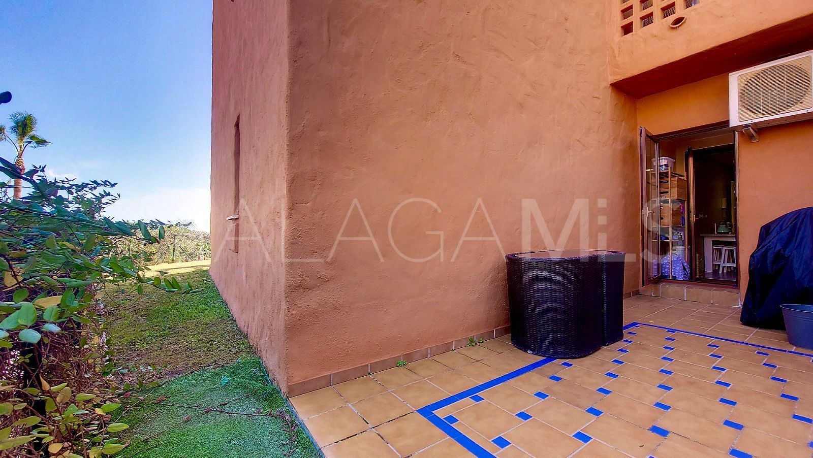 For sale ground floor apartment in Gazules del Sol