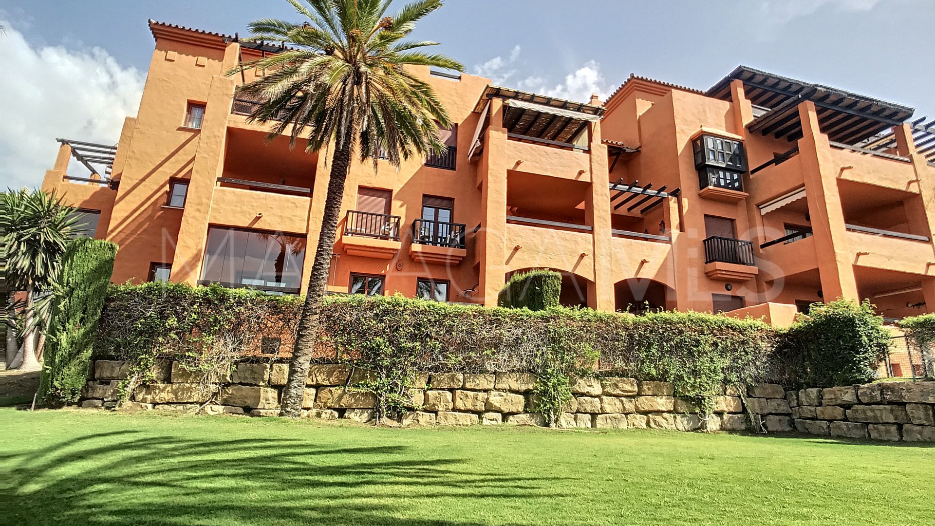 For sale ground floor apartment in Gazules del Sol