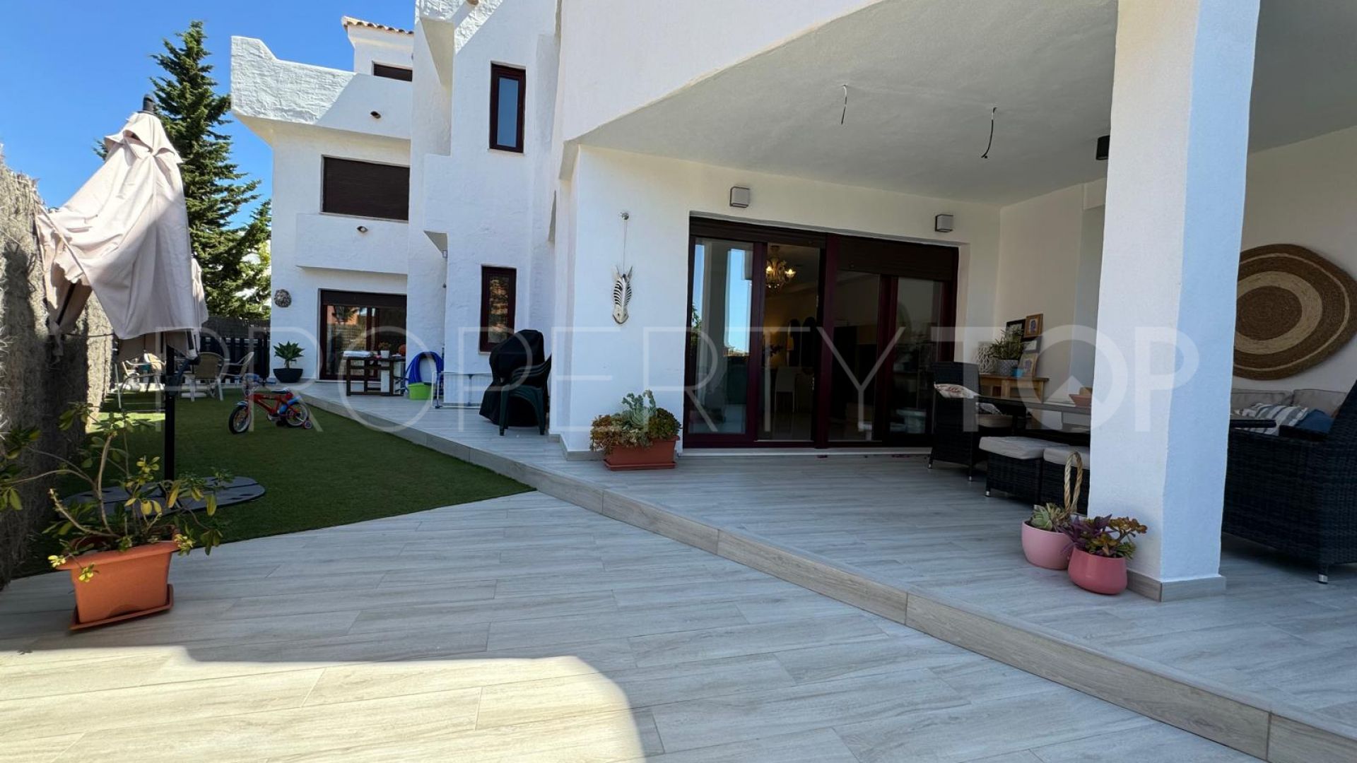 Apartamento planta baja en venta en Casares Golf de 3 dormitorios