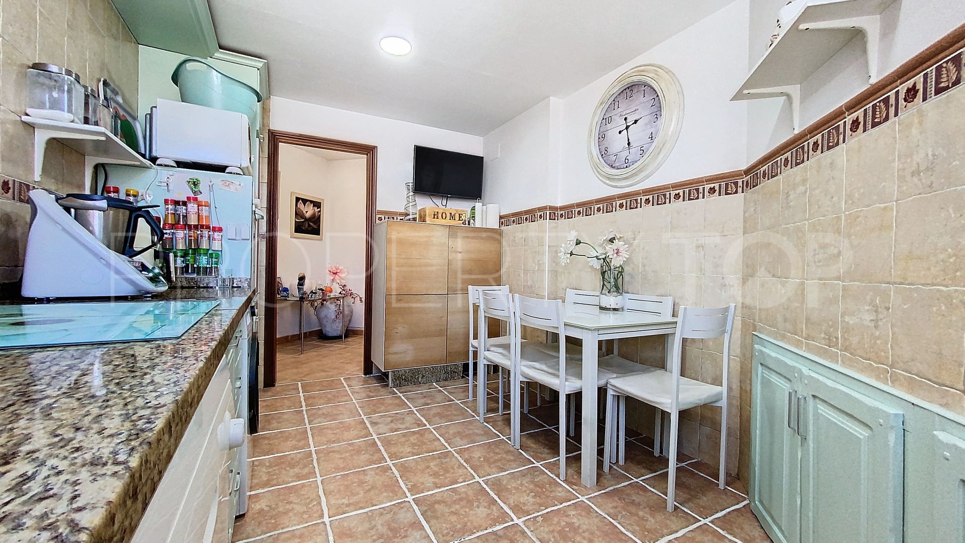 Apartamento en venta de 3 dormitorios en Estepona Centro