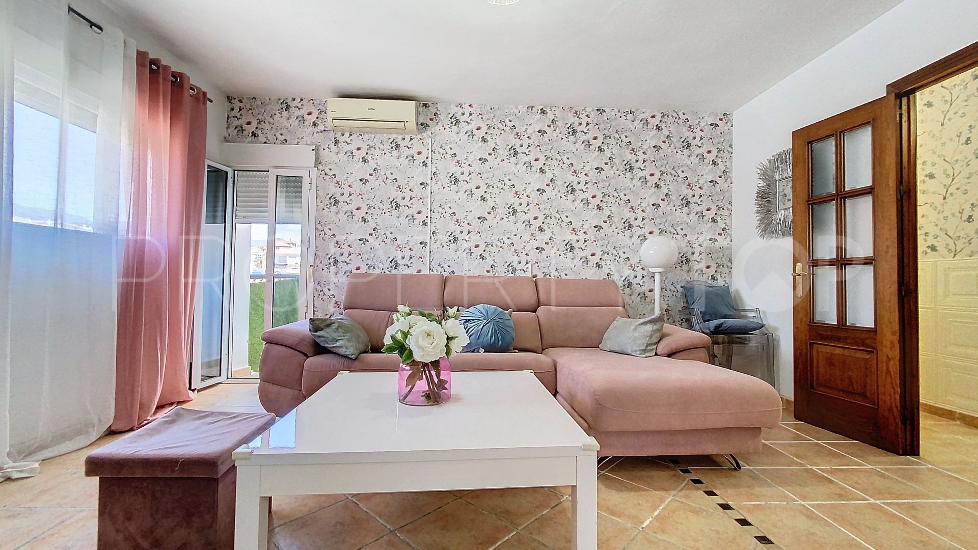 Apartamento en venta de 3 dormitorios en Estepona Centro