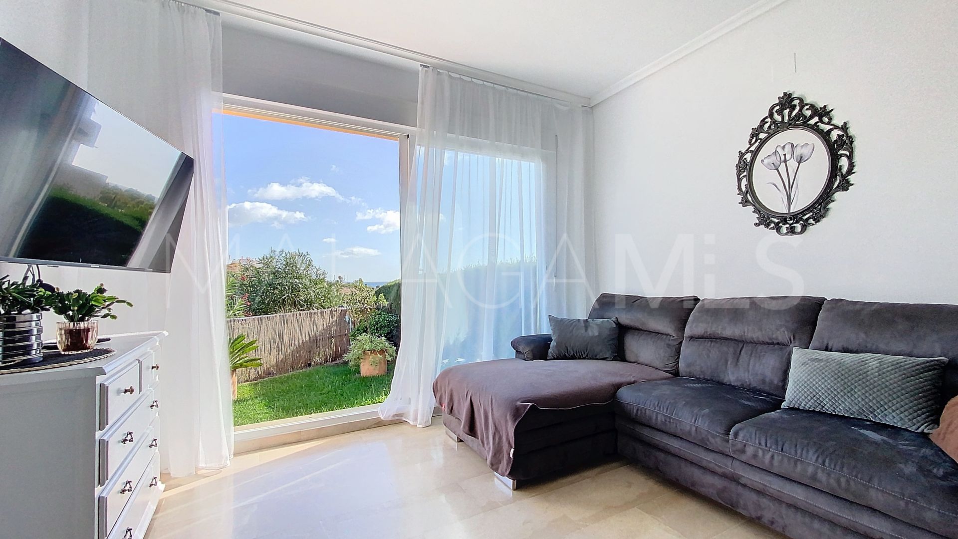 Buy apartamento planta baja de 2 bedrooms in Bahia de Casares