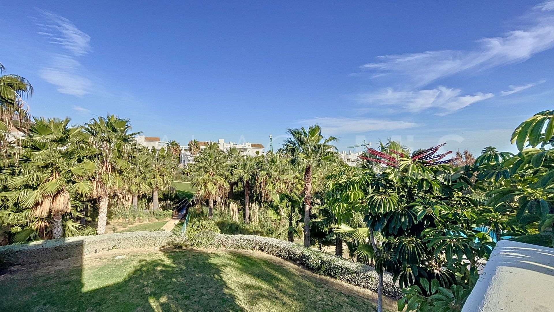 For sale apartment with 2 bedrooms in Alcazaba Lagoon