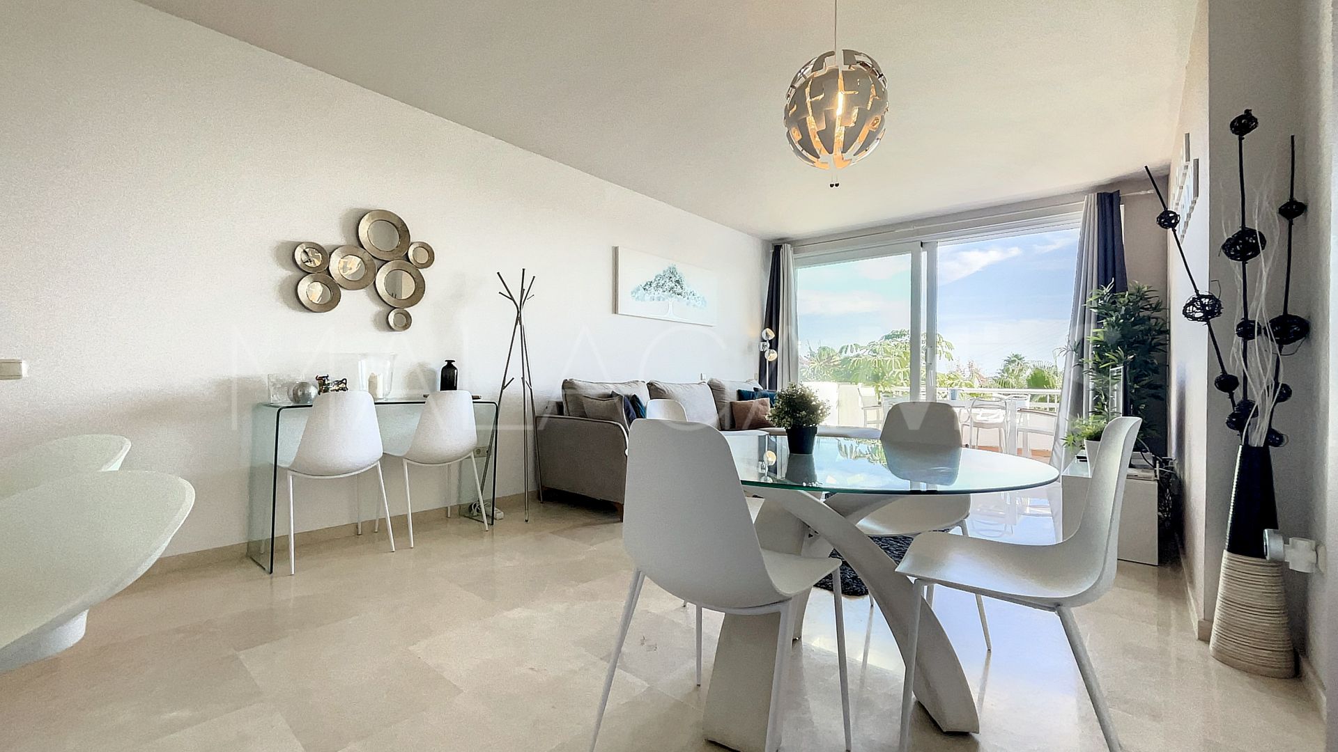 Appartement for sale in Alcazaba Lagoon