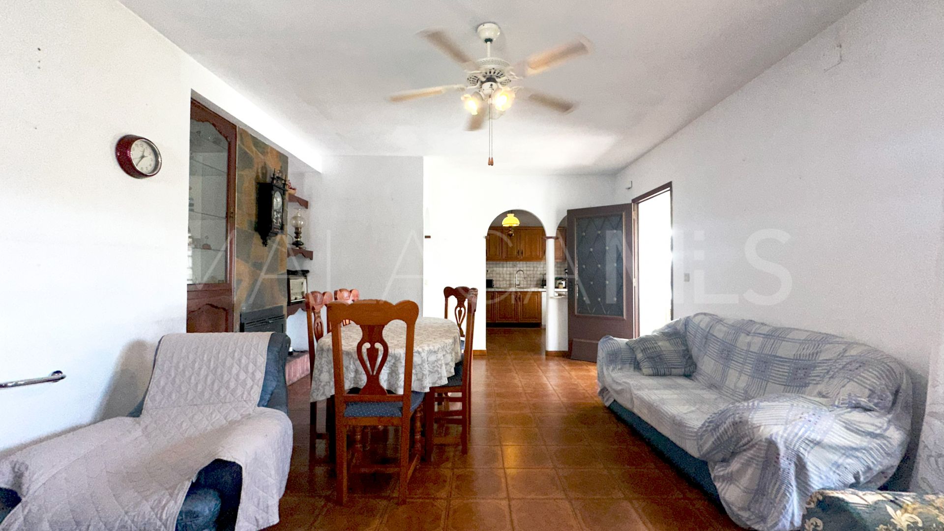 Casa for sale in El Velerin with 6 bedrooms