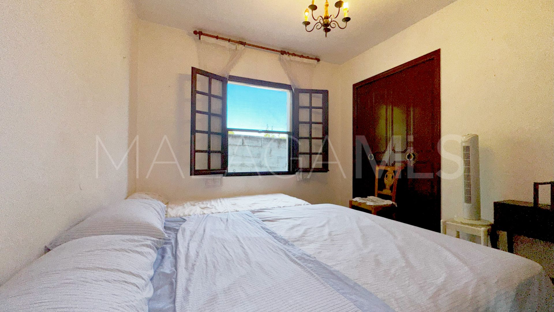 Casa for sale in El Velerin with 6 bedrooms