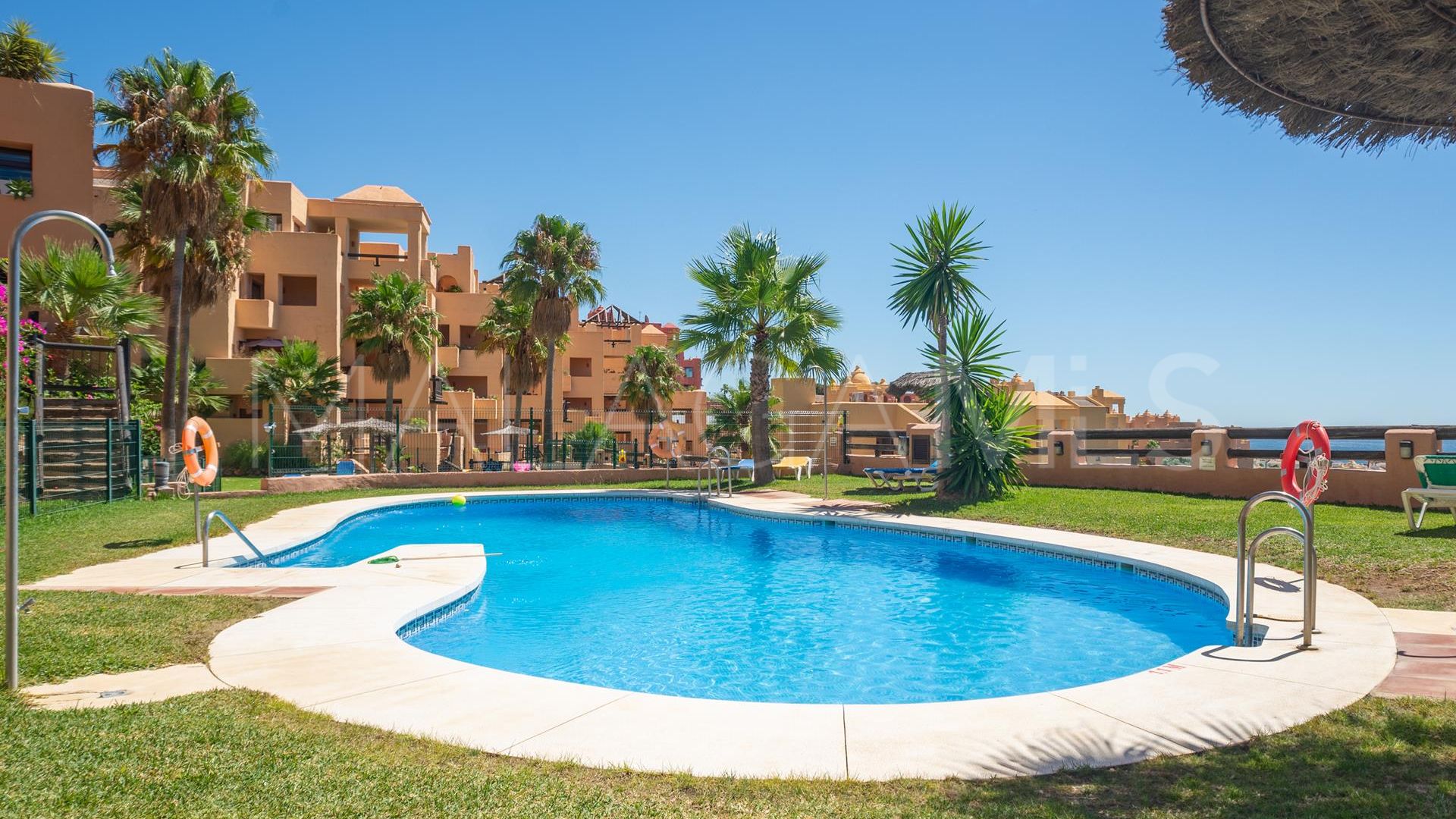 Appartement terrasse for sale in La Duquesa Golf