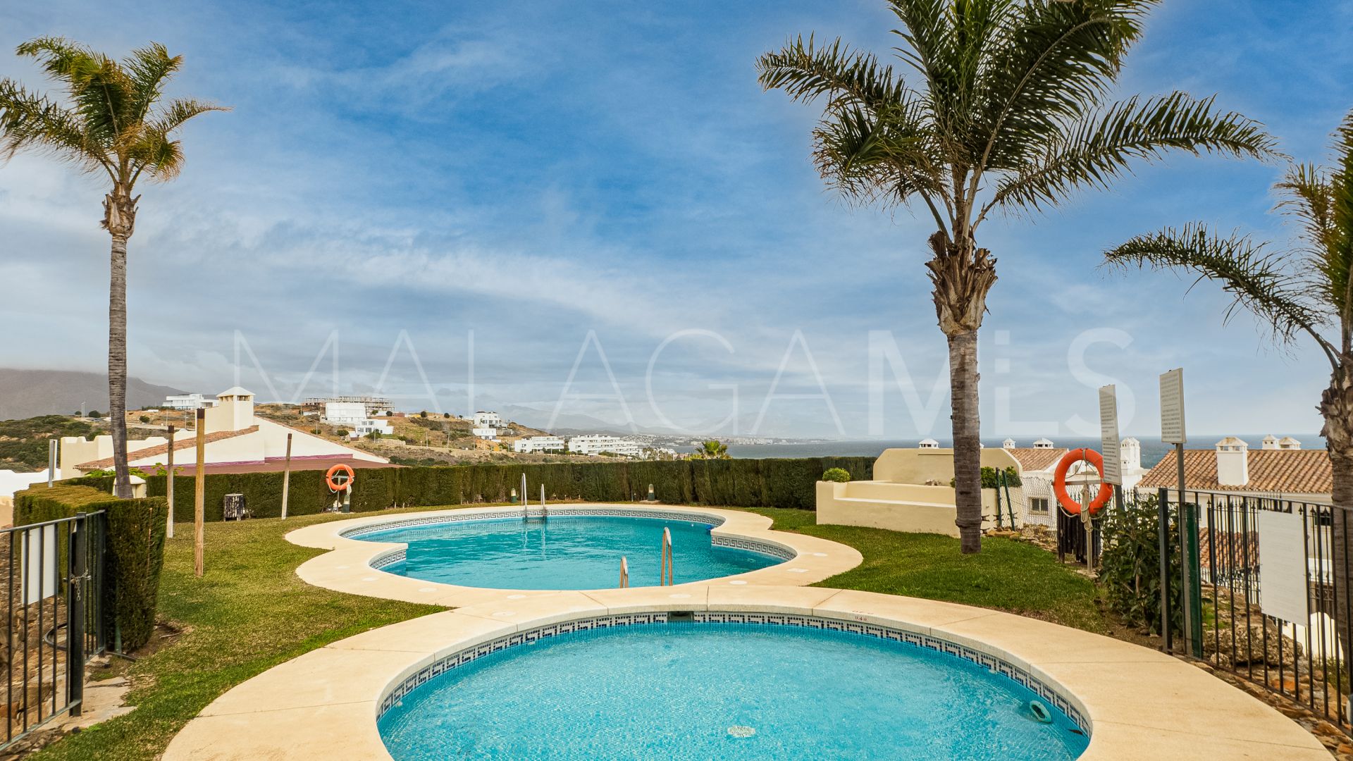 For sale duplex in Casares with 3 bedrooms