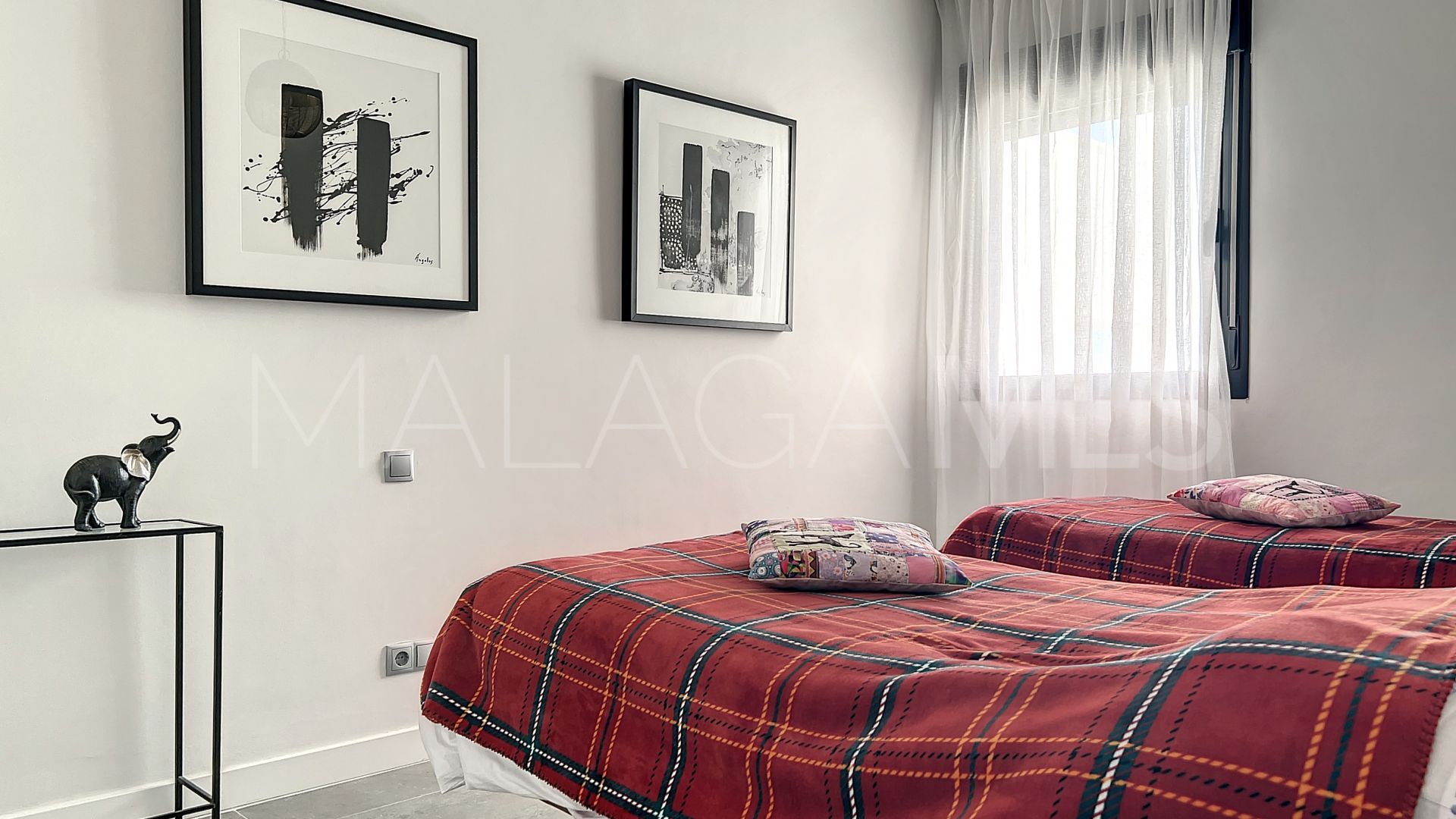 For sale apartment with 3 bedrooms in Chullera