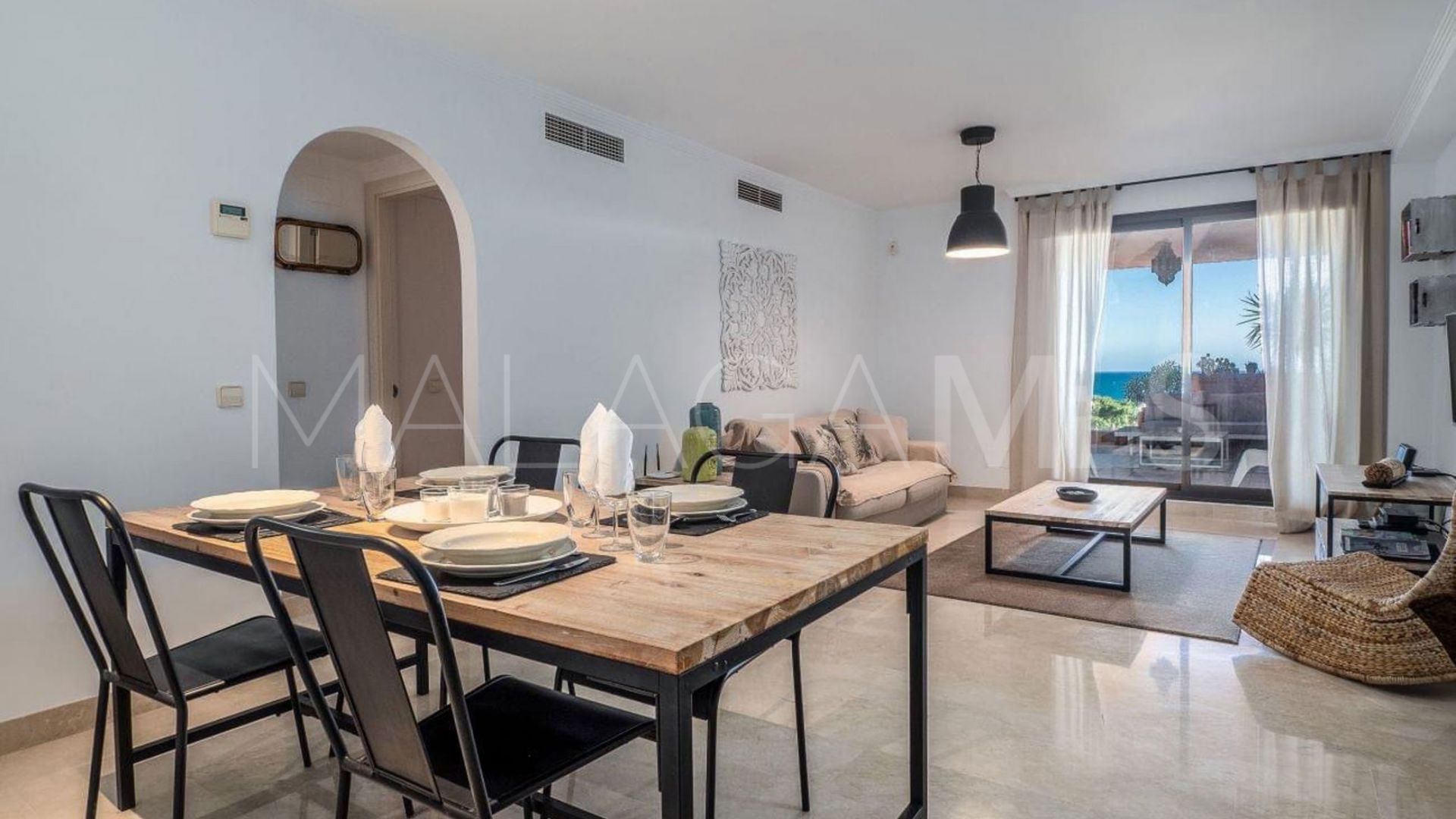 For sale 2 bedrooms apartment in Doña Julia