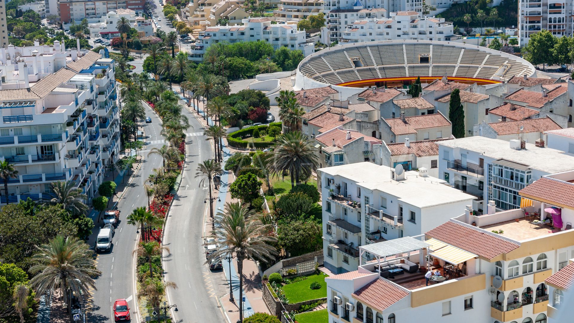 Lägenhet for sale in Estepona Puerto