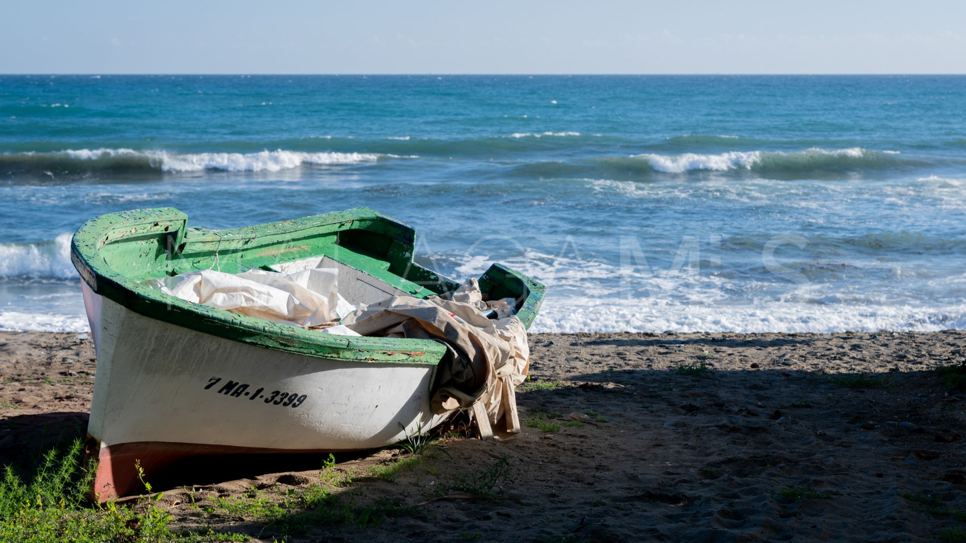 Lägenhet for sale in Estepona Puerto