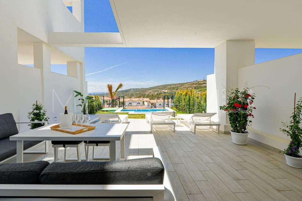 Maison de ville for sale in Bahia de las Rocas