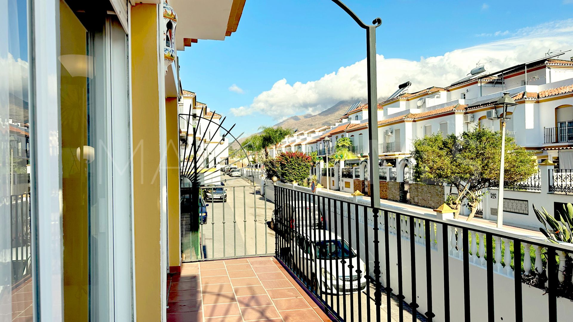 3 bedrooms town house in Estepona Centre for sale