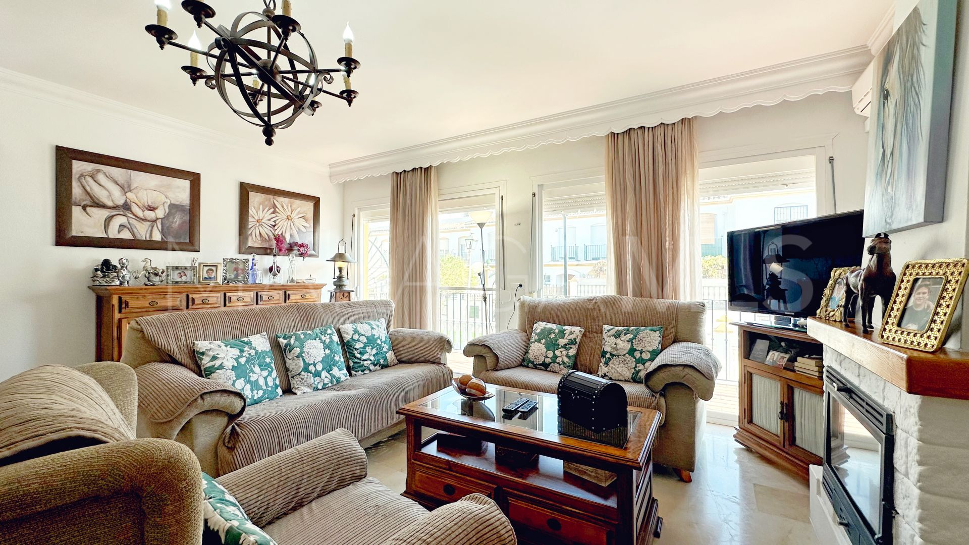3 bedrooms town house in Estepona Centre for sale