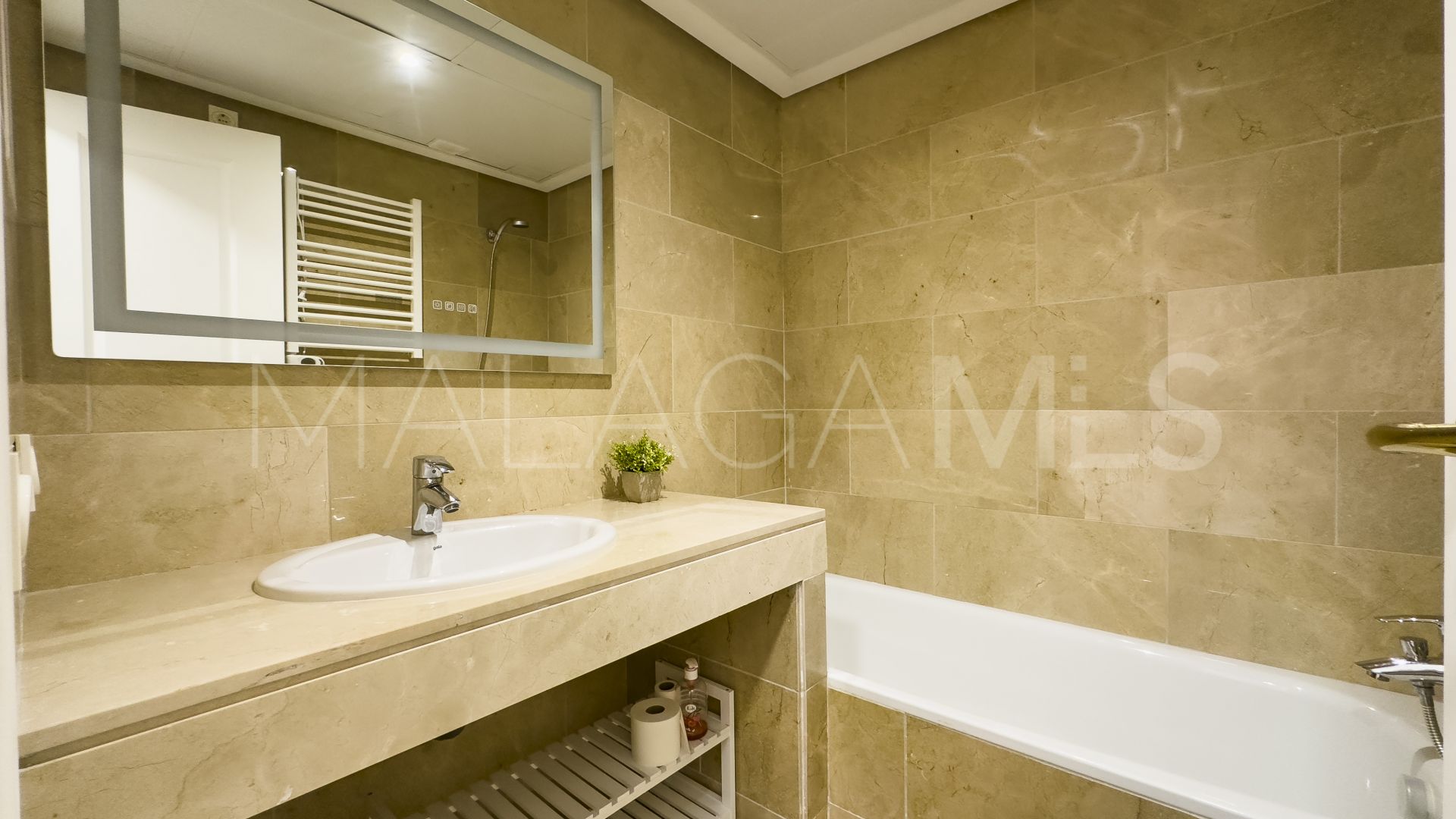 Apartamento for sale in Puerto La Duquesa