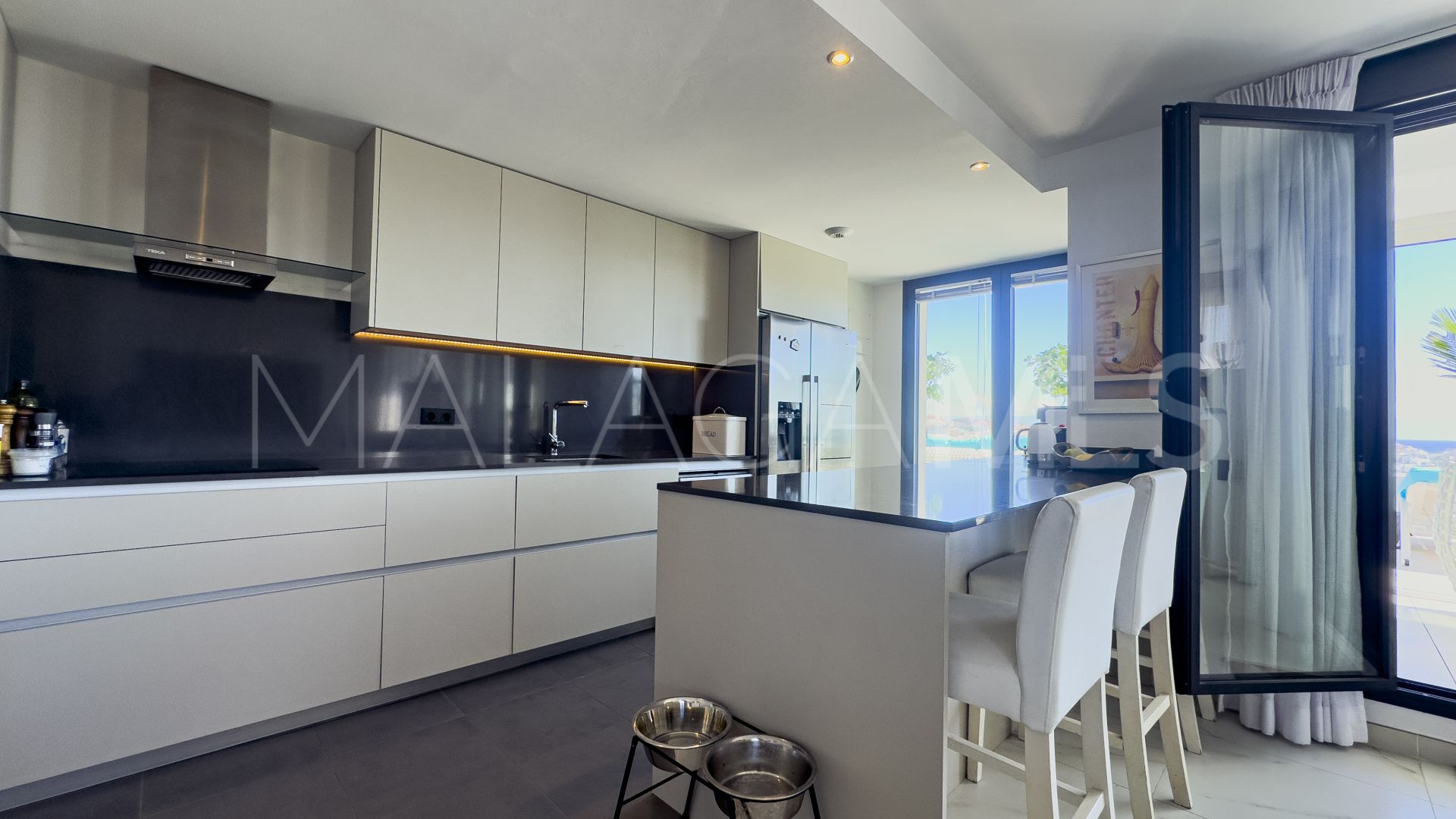 2 bedrooms Estepona Old Town penthouse for sale