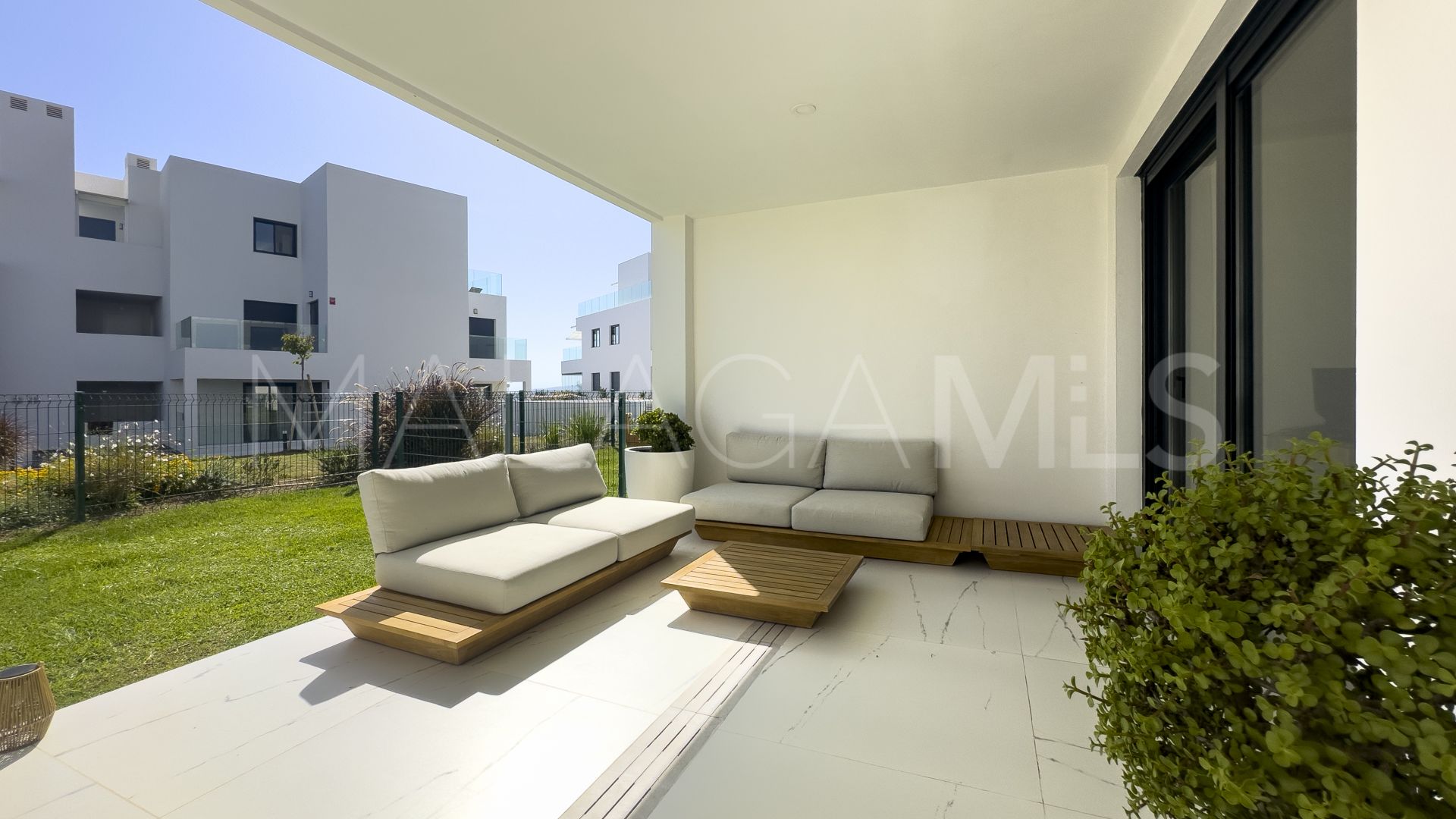Camarate Golf, apartamento planta baja for sale