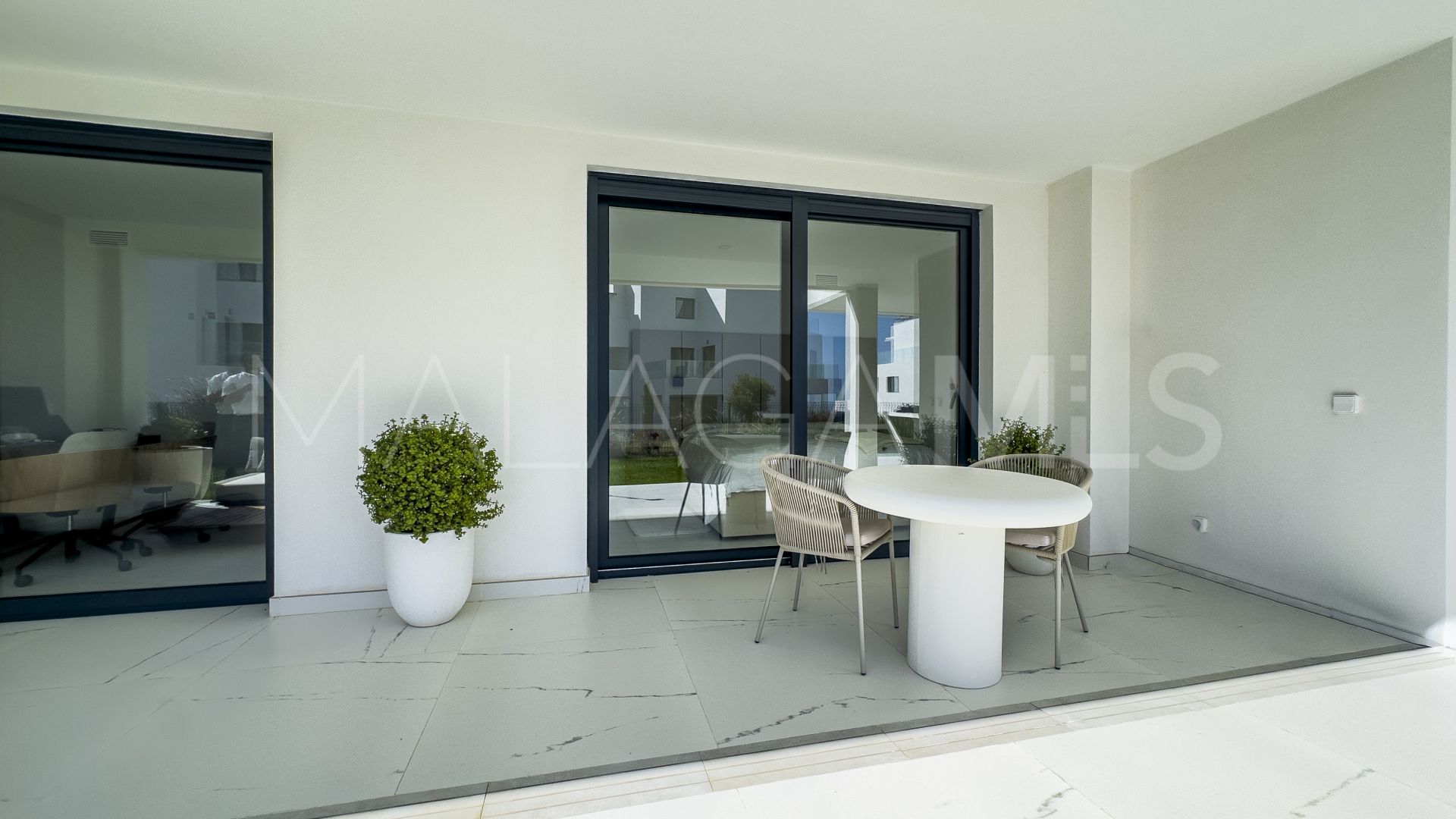 Camarate Golf, apartamento planta baja for sale