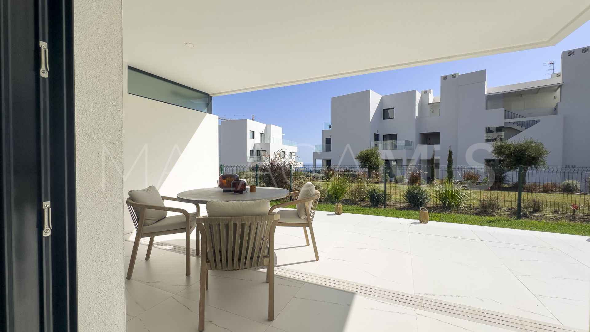 Camarate Golf, apartamento planta baja for sale