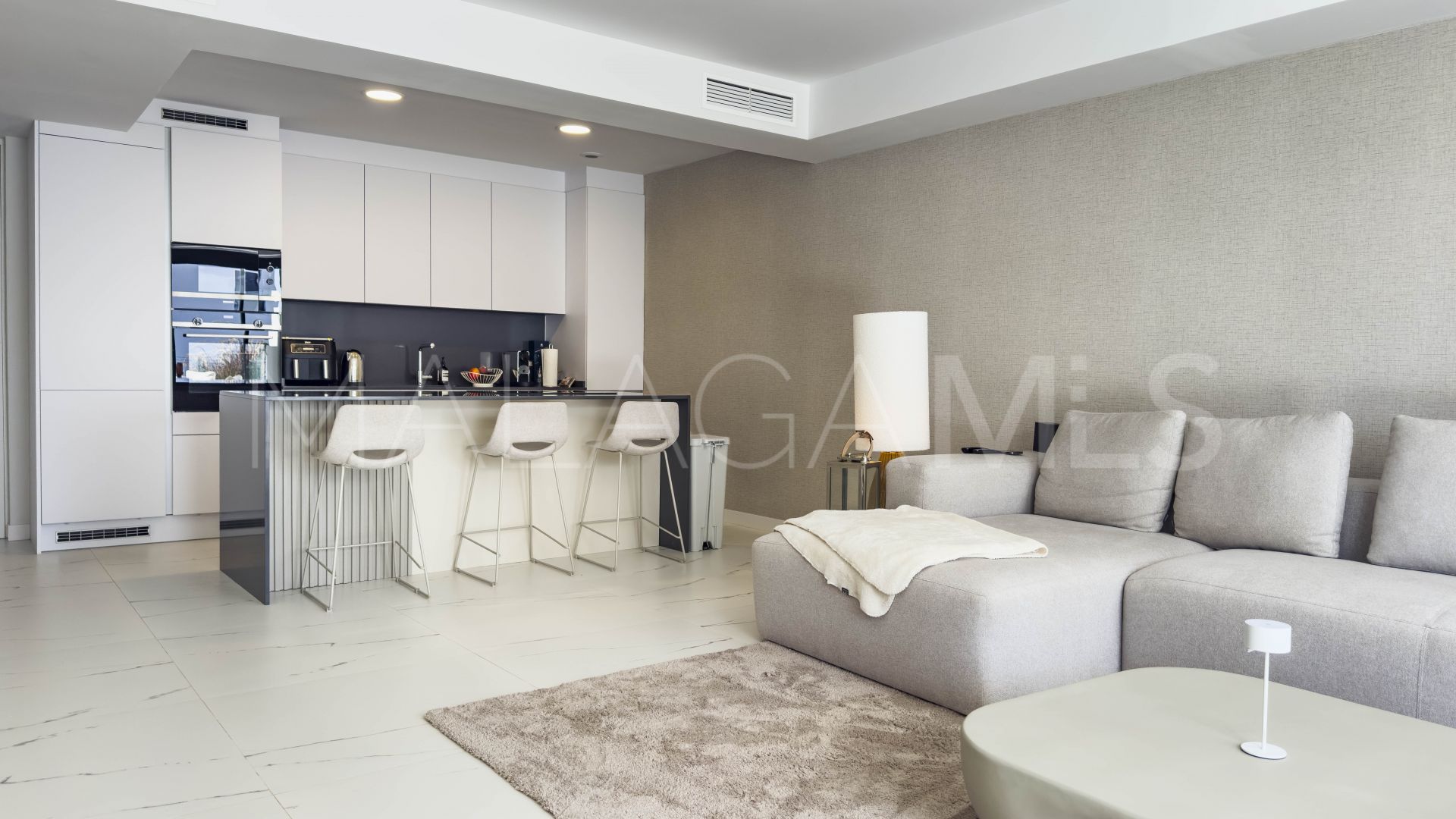 Camarate Golf, apartamento planta baja for sale