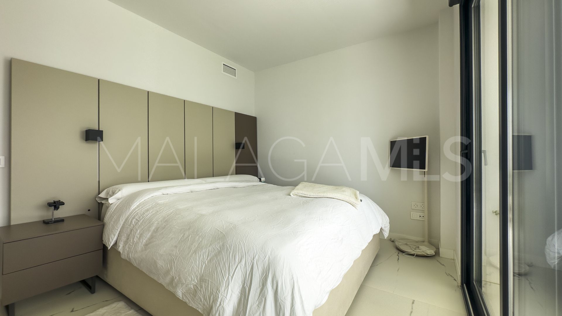 Camarate Golf, apartamento planta baja for sale