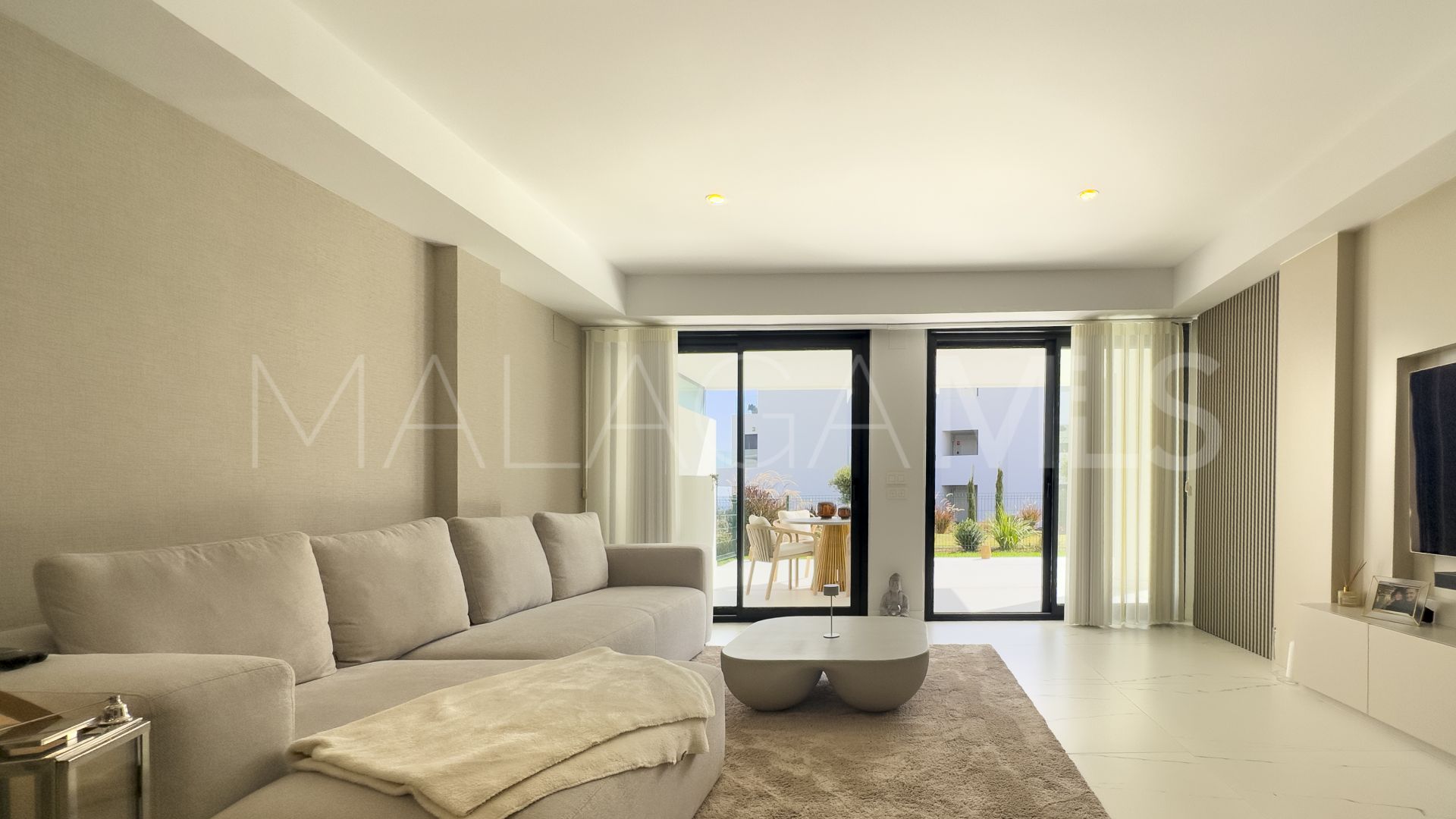 Camarate Golf, apartamento planta baja for sale