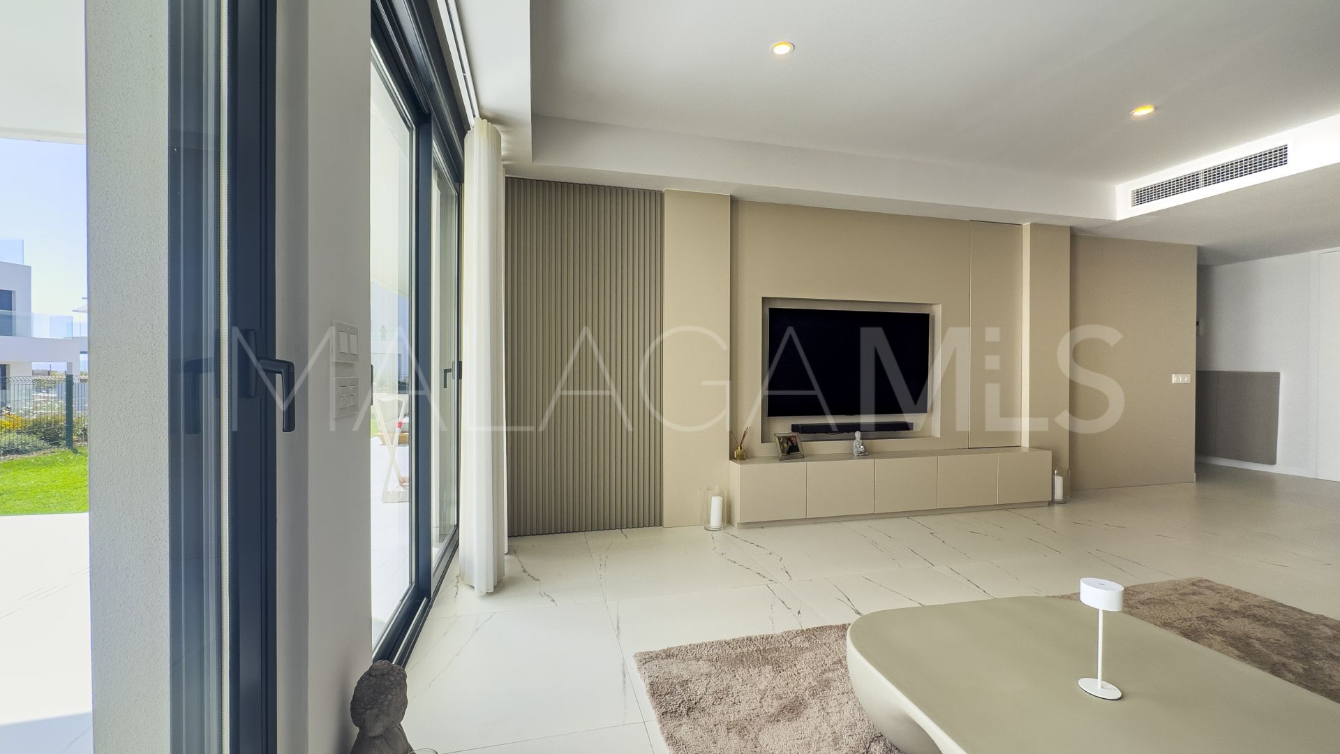 Camarate Golf, apartamento planta baja for sale