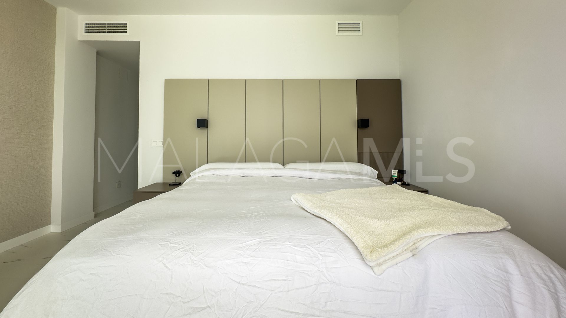Camarate Golf, apartamento planta baja for sale