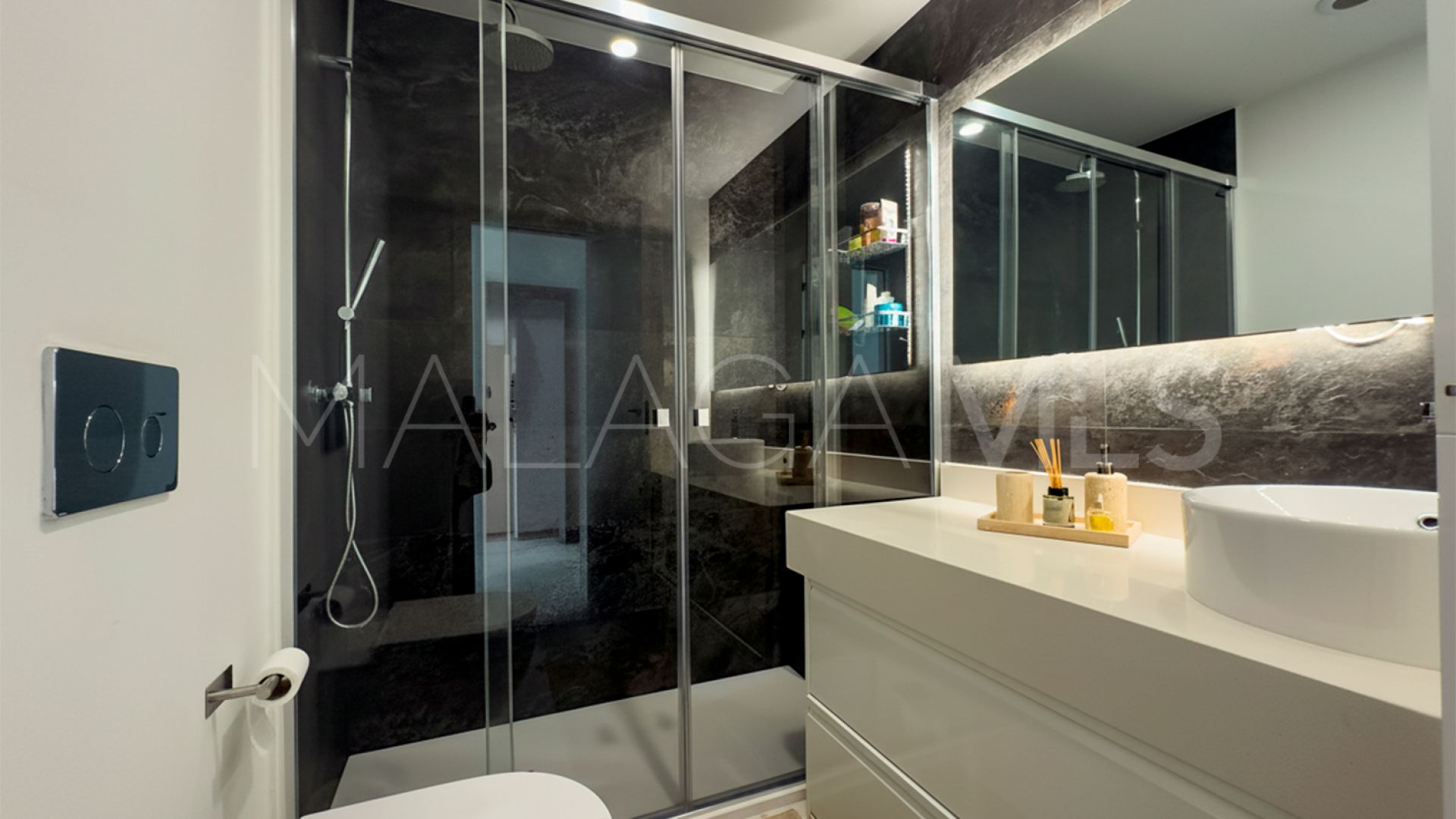 Camarate Golf, apartamento planta baja for sale
