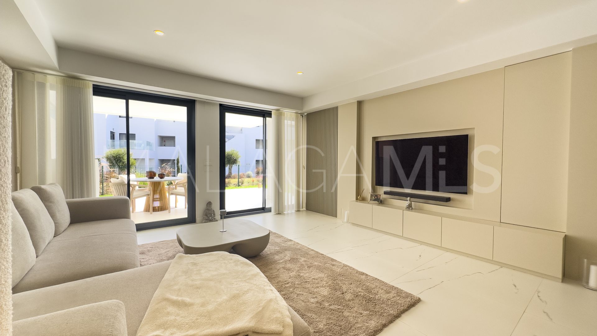 Camarate Golf, apartamento planta baja for sale